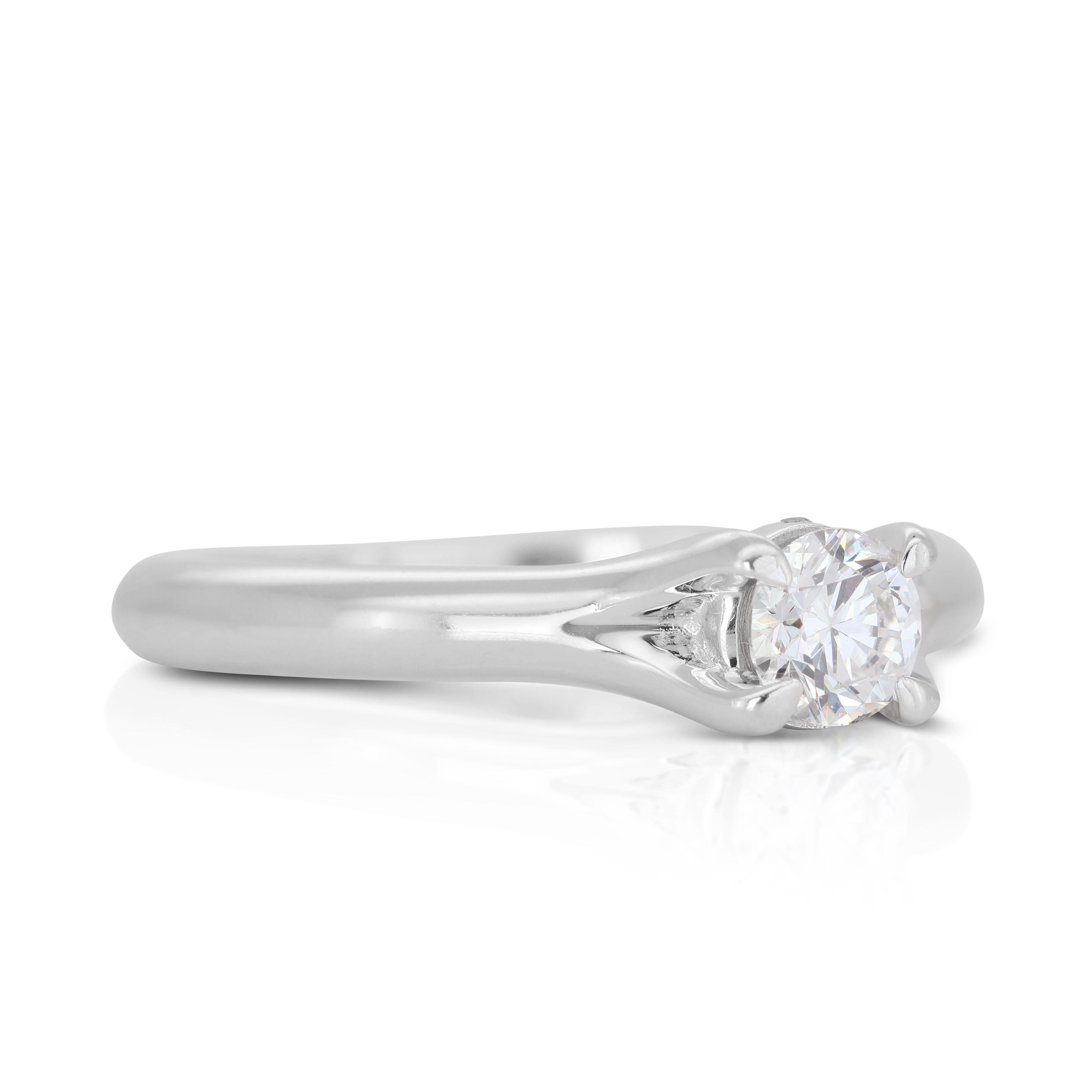 Classic 14K White Gold Solitaire Ring with 0.35ct Natural DiamondsDianoche Pte L In New Condition For Sale In רמת גן, IL