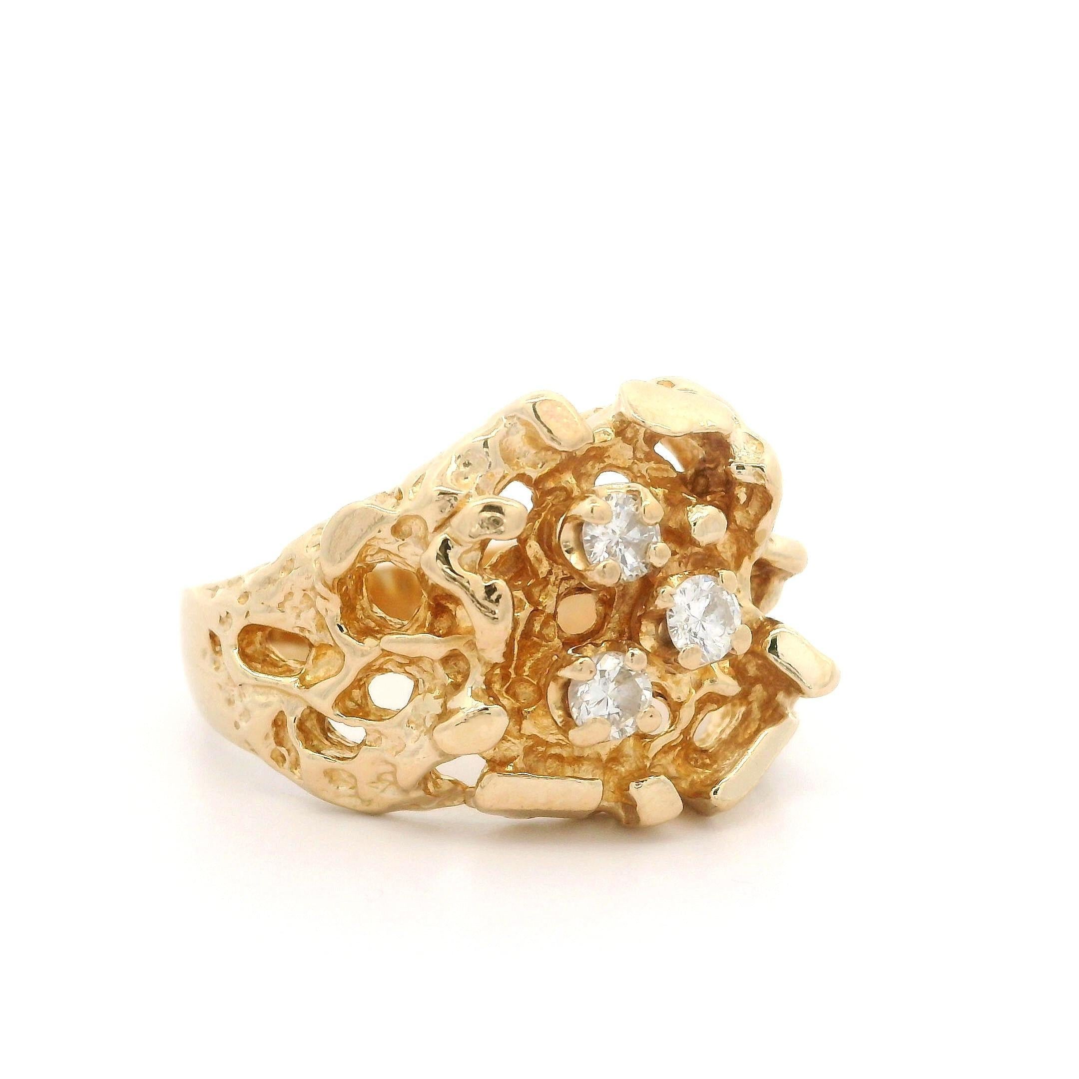 Classic 14k Yellow Gold 0.30ctw Diamond Wide Nugget Texture Statement Ring (Bague classique en or jaune 14k avec texture de pépite) en vente 3