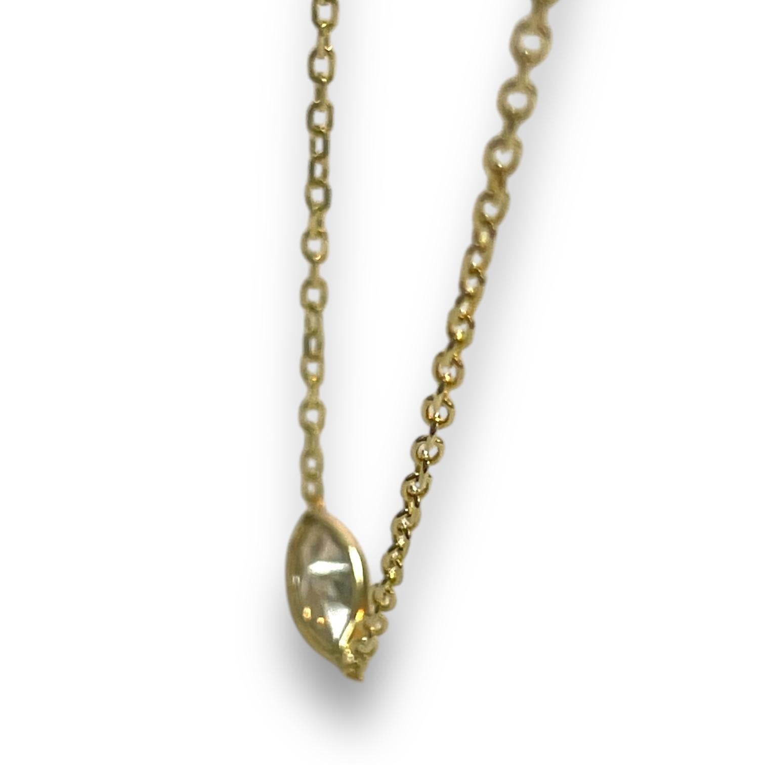 Women's Classic 14K Yellow Gold 0.55ct Marquise Natural Diamond Bezeled Necklace For Sale