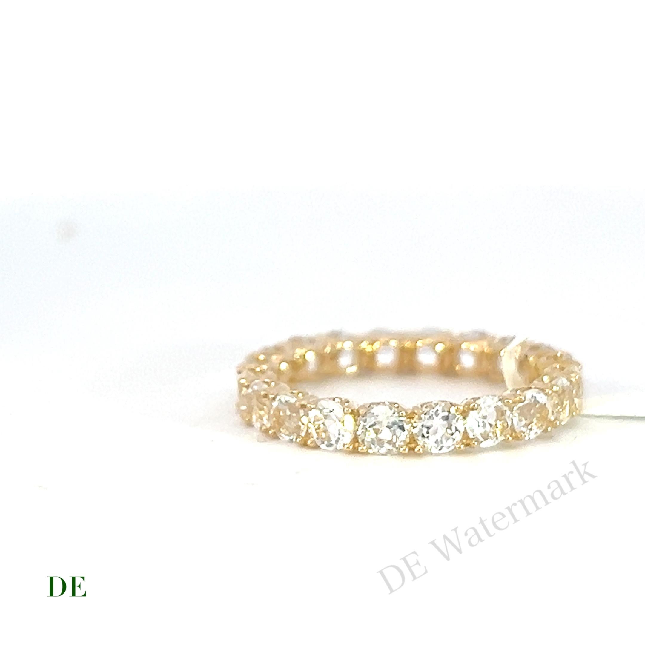Classic 14k Yellow Gold 2.47 Carat Round Topaz Eternity Band Ring In New Condition For Sale In kowloon, Kowloon