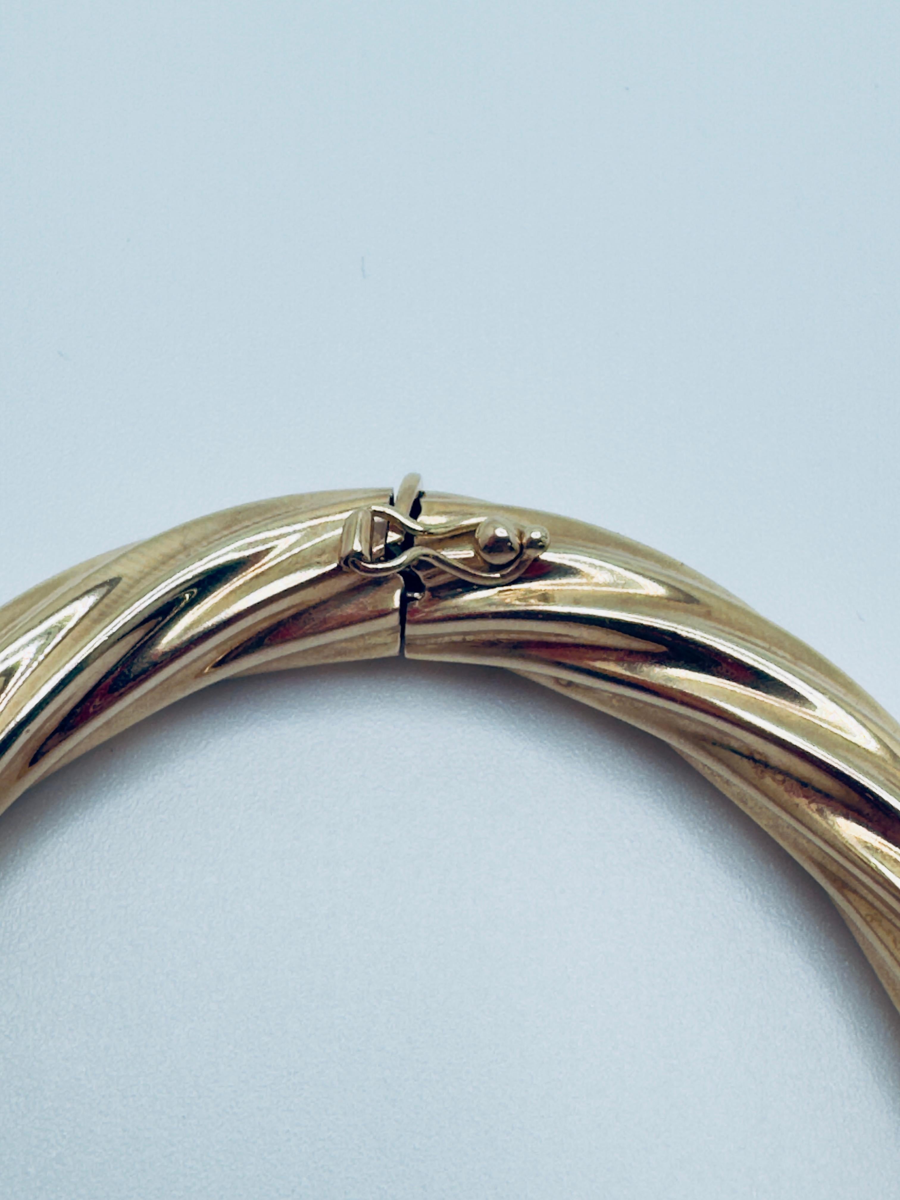 Pulsera clásica de oro amarillo de 14 quilates Cable Twist en venta 2