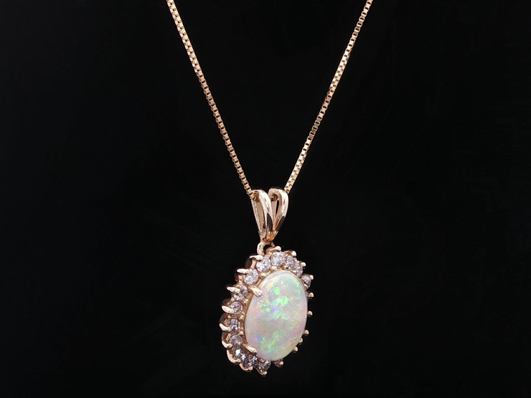 Collana classica in oro giallo 14k con ciondolo a raggiera con diamante da 0,45 carati con catena a scatola da 18