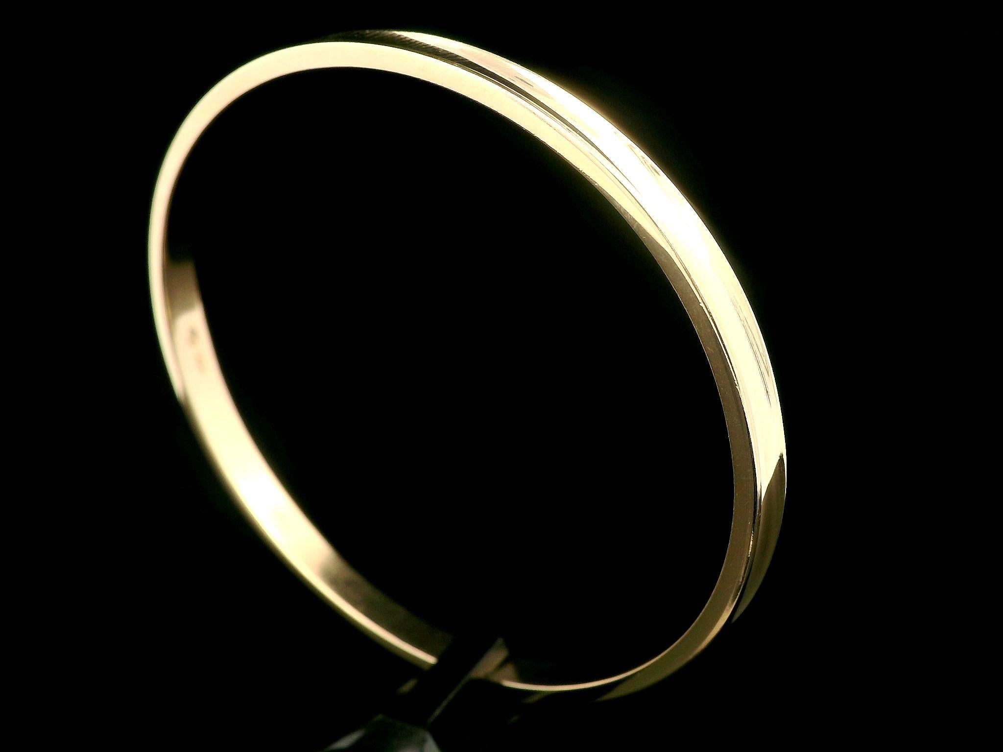 Classic 14k Yellow Gold Polished Concave Stackable Slip On Bangle Bracelet 2