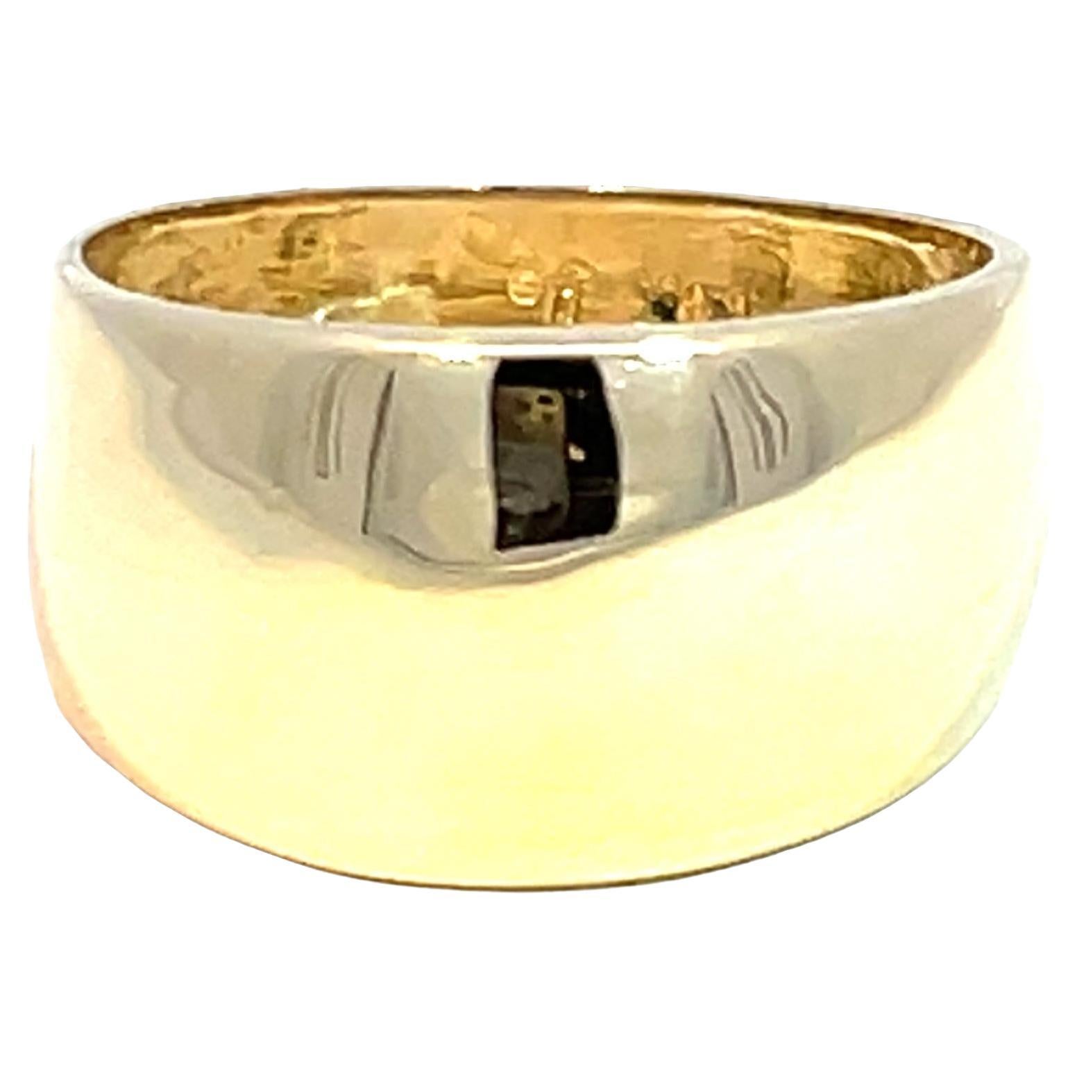 Classic 14k Yellow Gold Ring For Sale