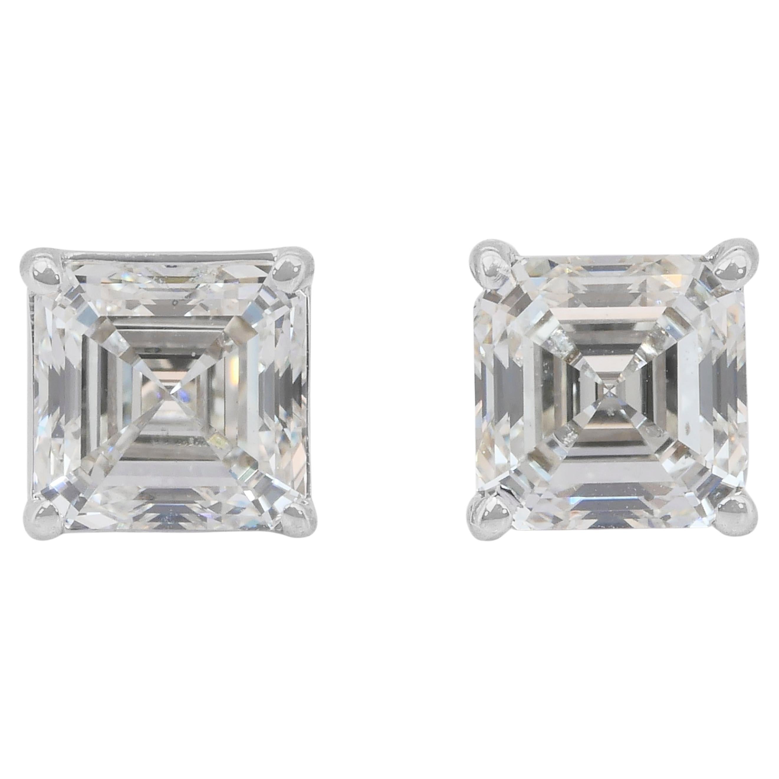 Classic 1.61ct Diamonds Stud Earrings in 18k White Gold - IGI Certified For Sale
