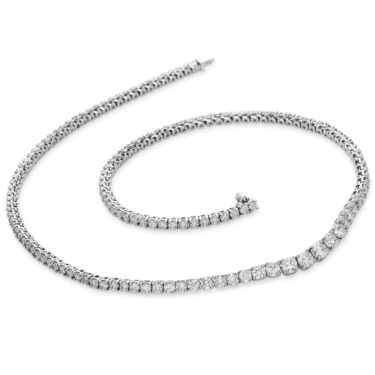 Round Cut  Classic 17.65 carats Diamond Riviera Platinum Chocker Necklace For Sale