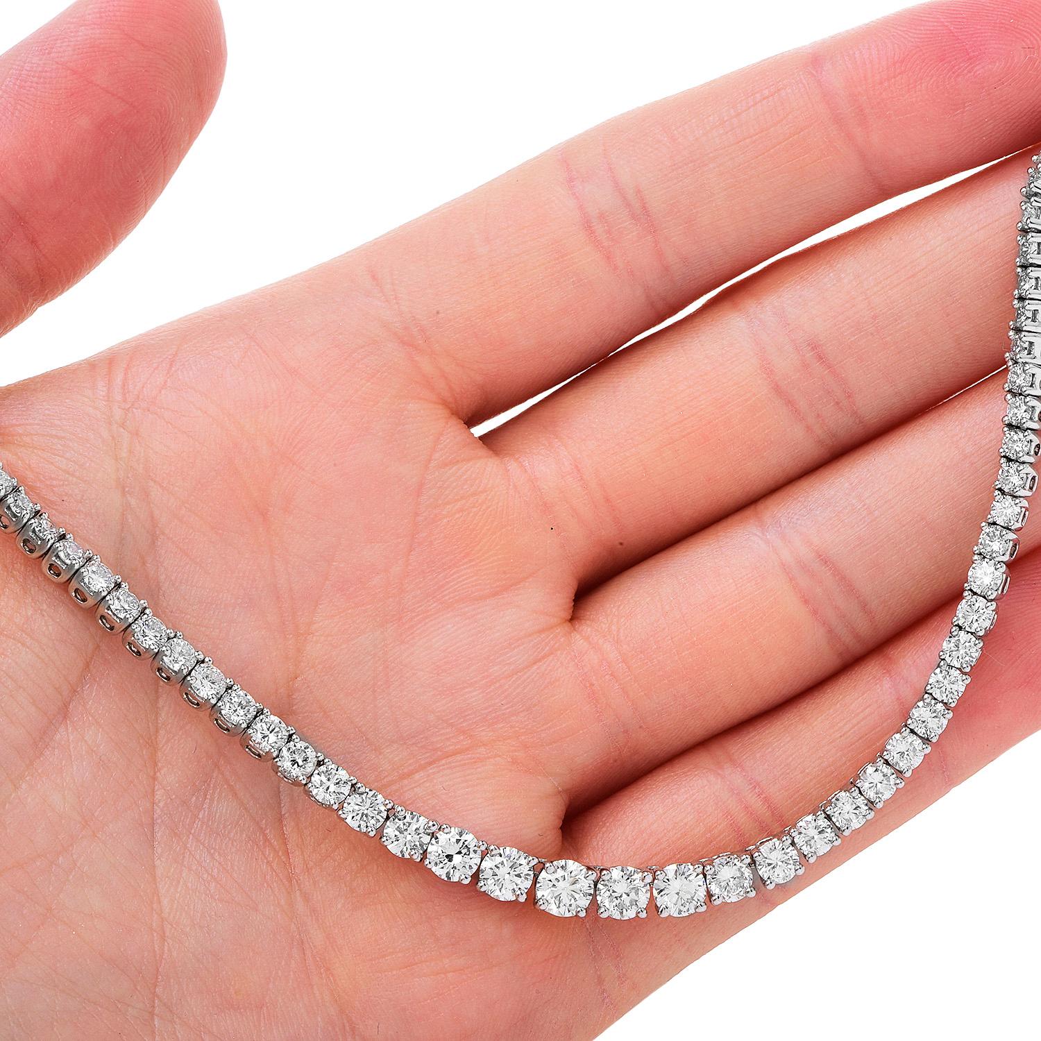  Classic 17.65 carats Diamond Riviera Platinum Chocker Necklace For Sale 1