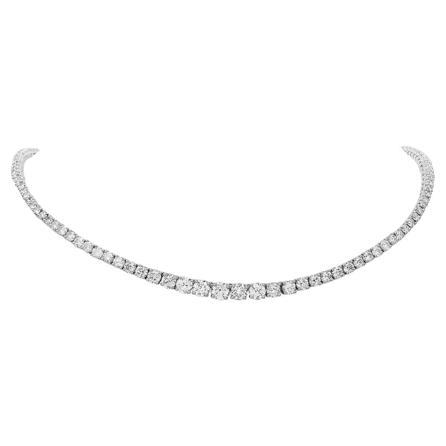  Classic 17.65 carats Diamond Riviera Platinum Chocker Necklace For Sale
