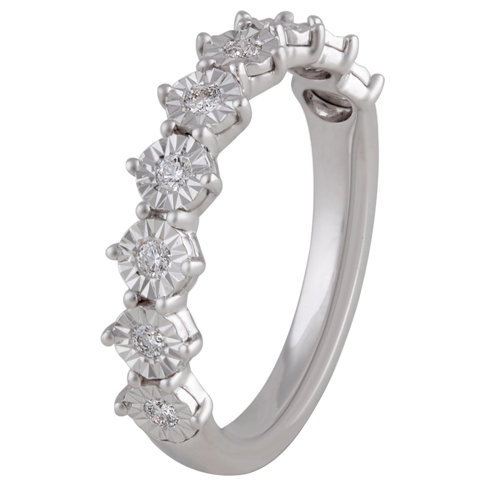 Classic 18 Karat White Gold Ring with Illusion Set Diamonds