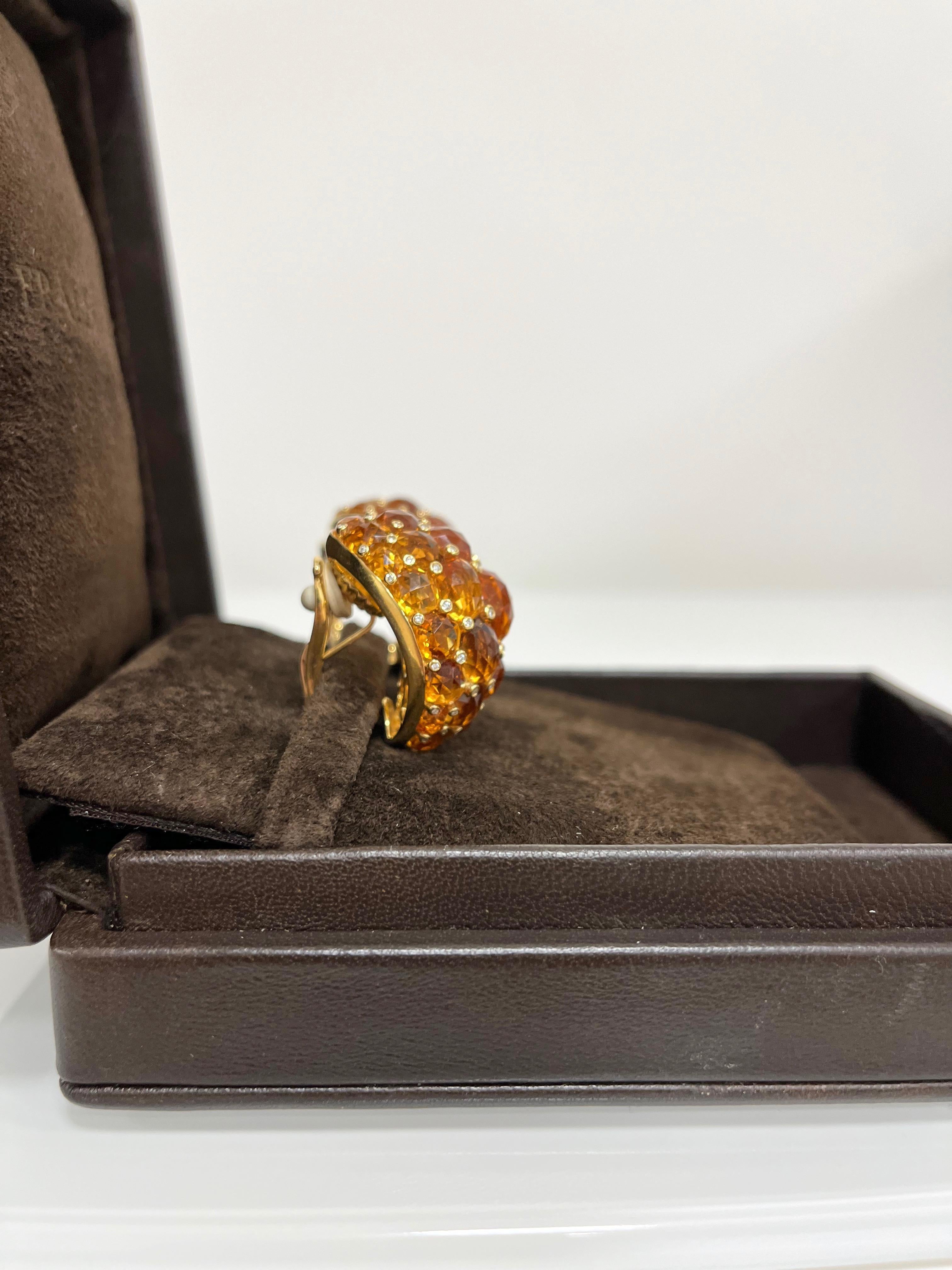 Round Cut Classic 18 Karat Yellow Gold Citrine Diamonds Clip-on Earrings For Sale