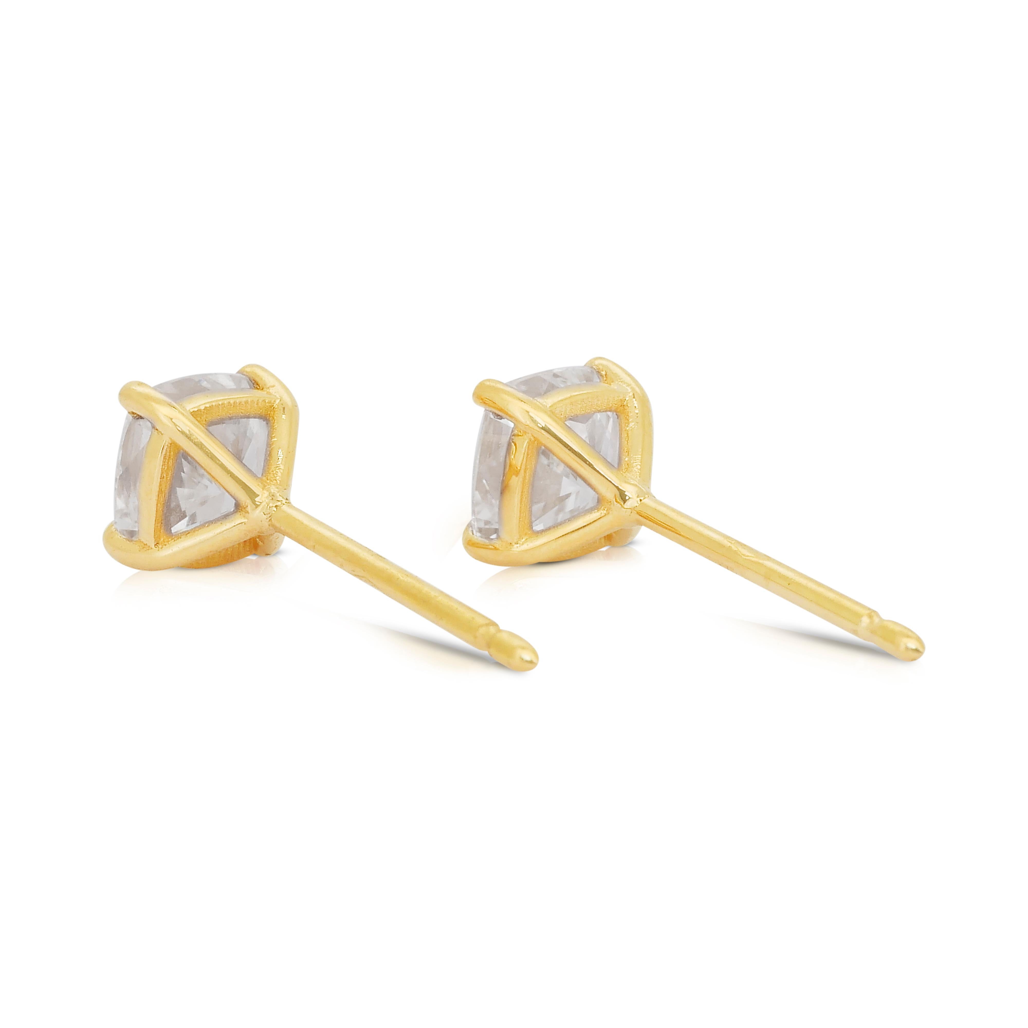 Classic 1.85ct Diamonds Stud Earrings in 18k Yellow Gold - IGI Certified For Sale 2