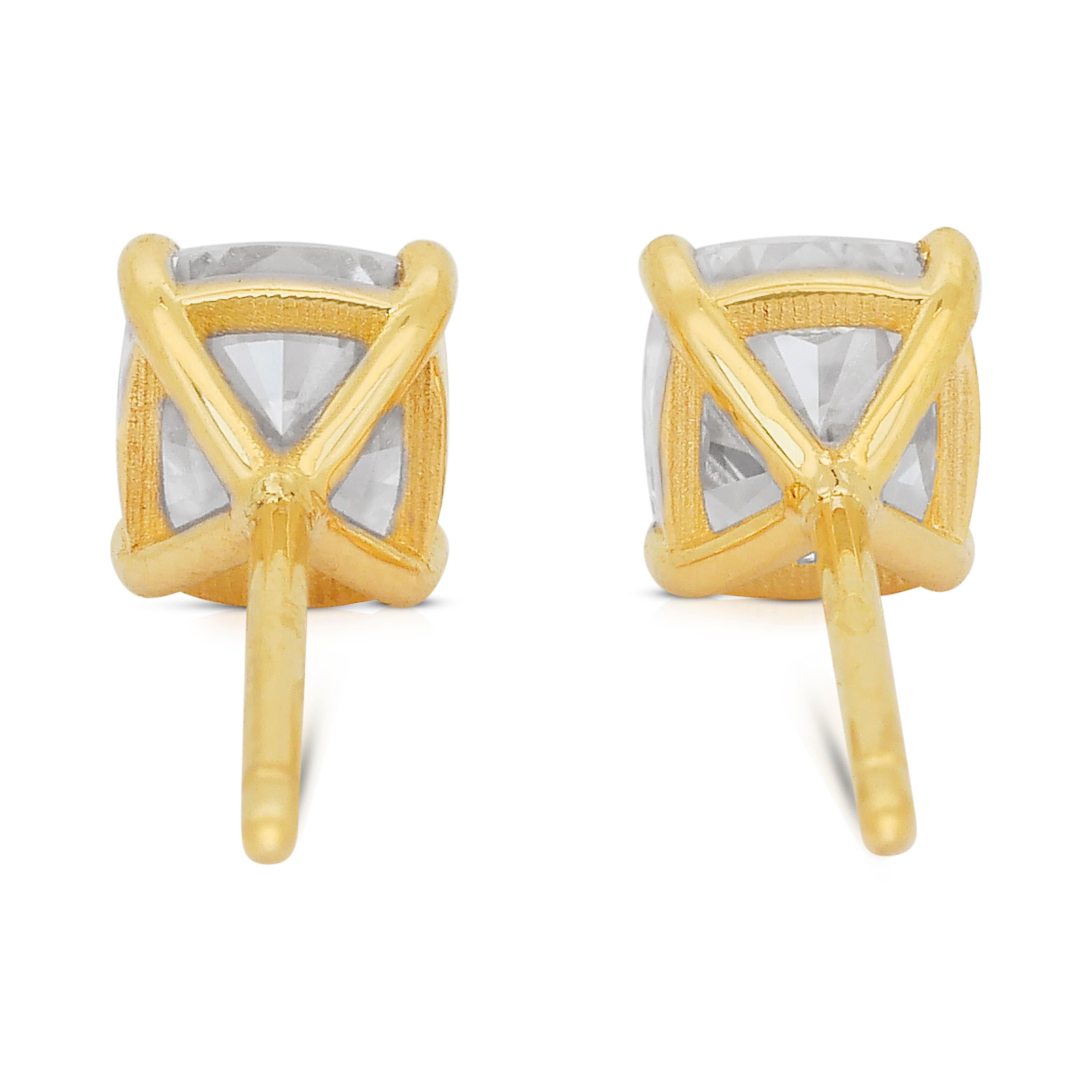 Classic 1.85ct Diamonds Stud Earrings in 18k Yellow Gold - IGI Certified For Sale 3