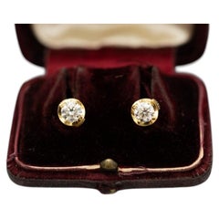 Classic 18k gold earrings with 0.95ct diamonds color G-H clarity VS-SI