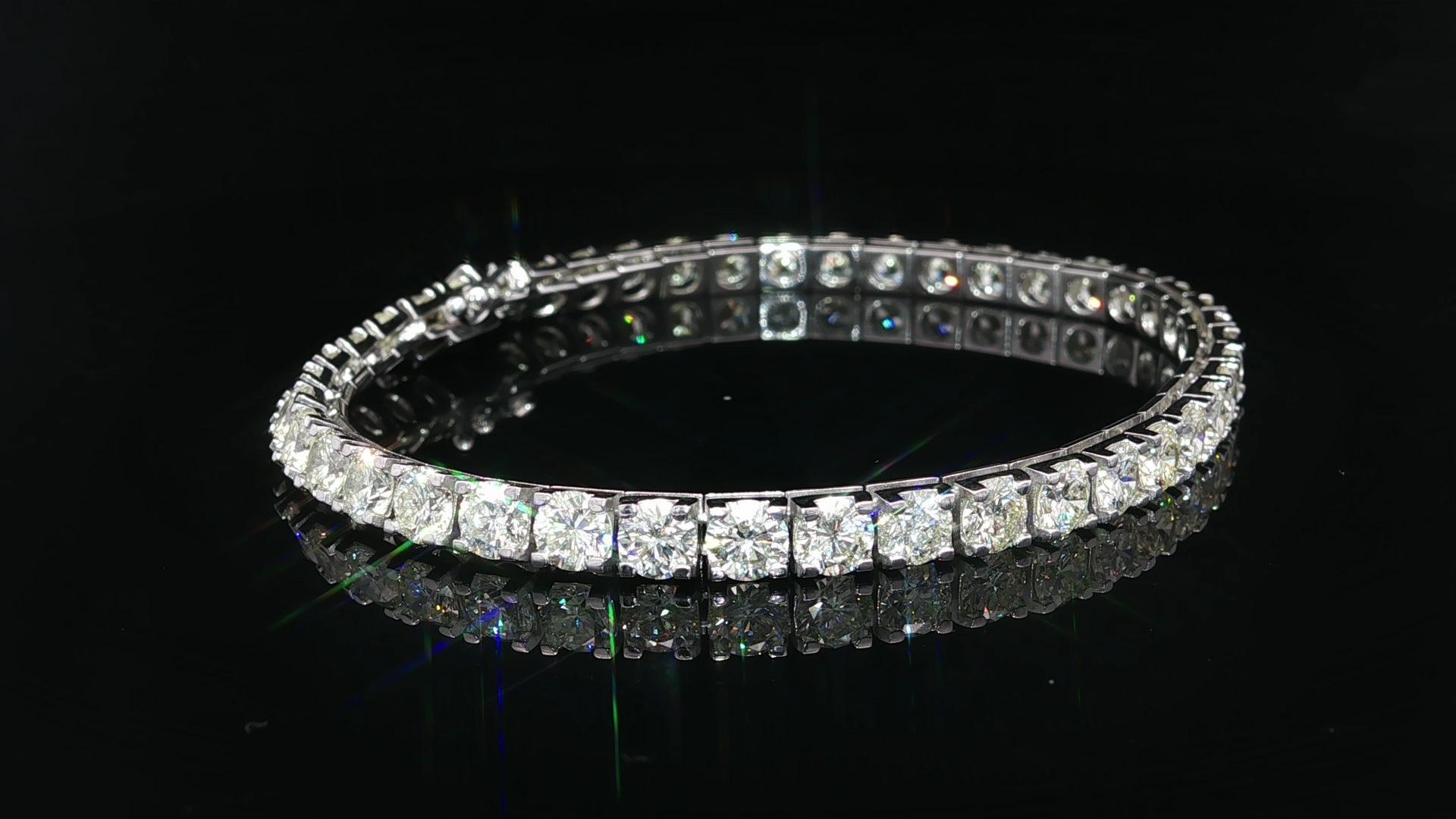 Klassische 18k Weißgold 11,50ctw Nizza große runde Diamanten Linie Tennis-Armband (Brillantschliff) im Angebot