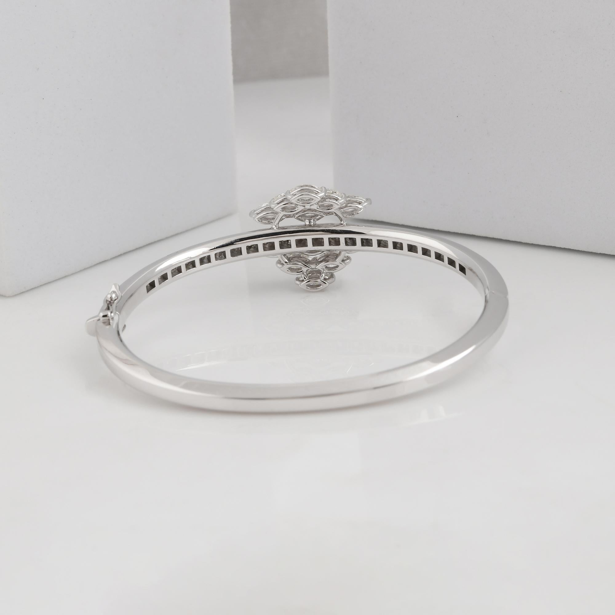 Classic 18k White Gold Bangle Bracelet with 4.05cts Diamond Cluster Fine Jewelry For Sale 2