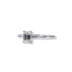 Classic 18K White Gold Ring with 0.90 carat Natural Diamonds- GIA Certificate