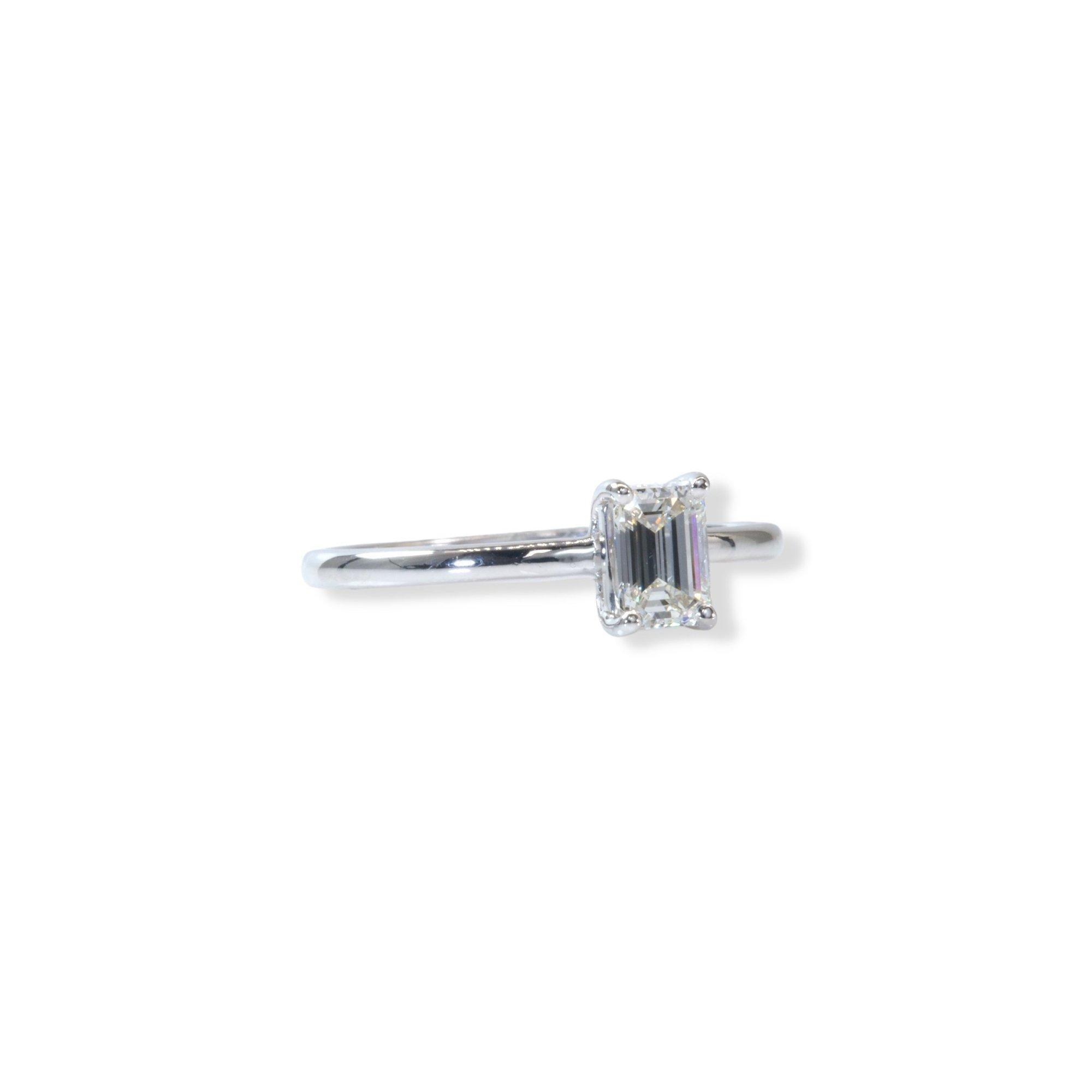 Emerald Cut Classic 18K White Gold Ring with 0.90 carat Natural Diamonds- GIA Certificate For Sale