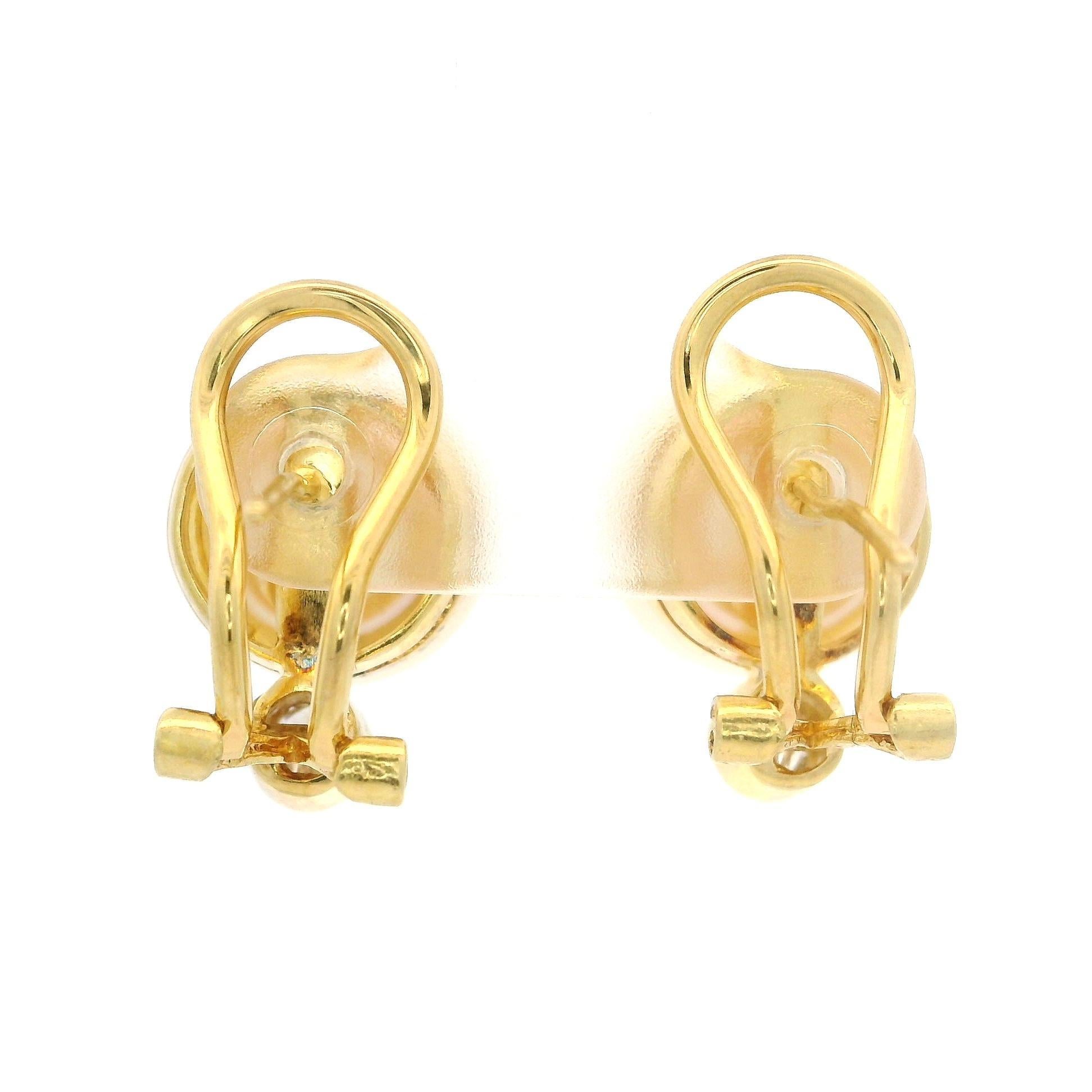 Orecchini Eleg in oro giallo 18k con perla bianca da 12 mm e diamante da 0,30 ct. in vendita 3