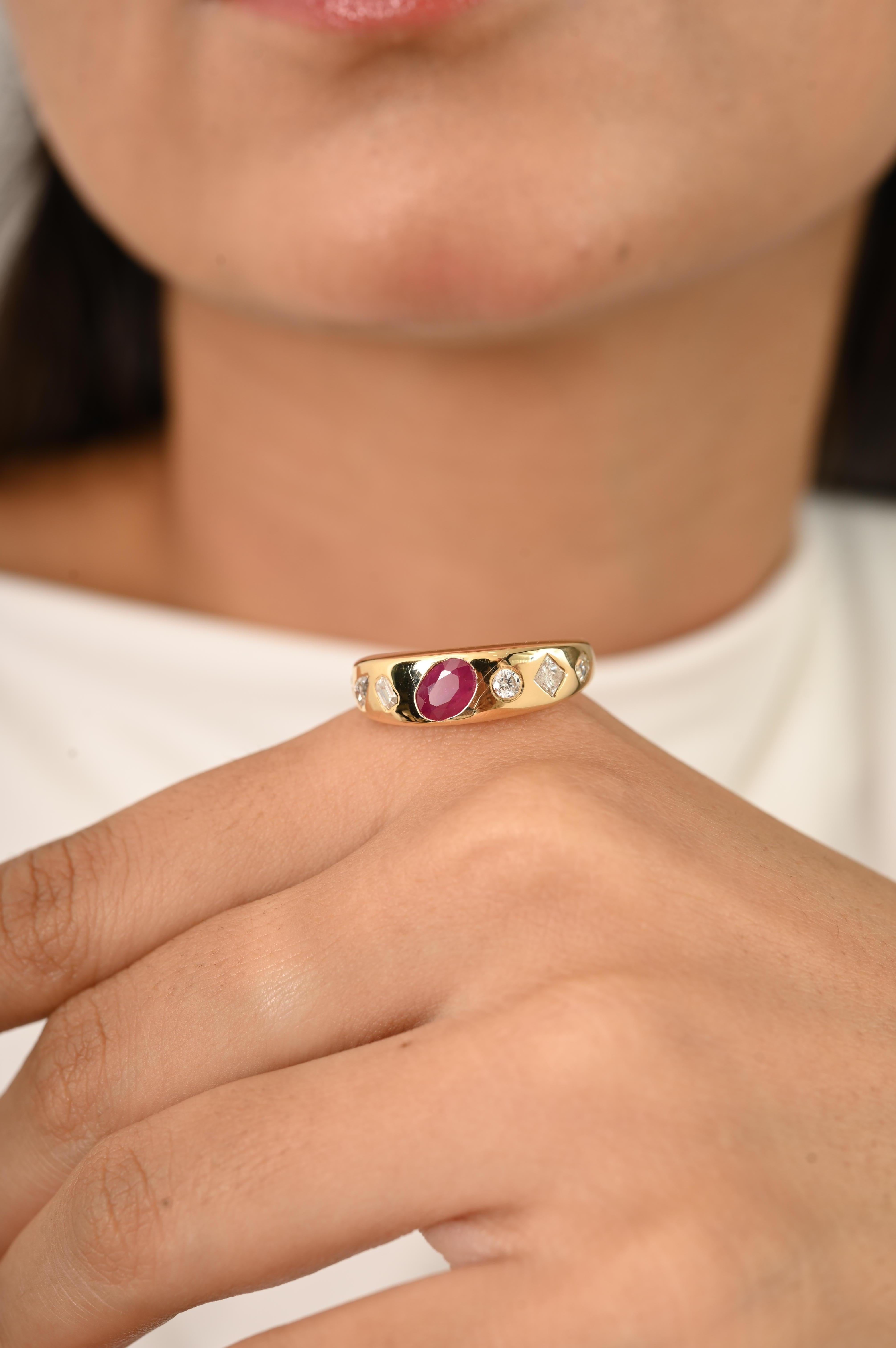 in vendita:  Anello classico a cupola in oro giallo 18 carati con rubino taglio ovale e diamanti taglio misto 6