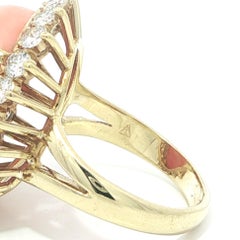 Klassischer 18k Gelbgold Oval Rosa Engelshaut Koralle Qualität Diamant Halo Ring