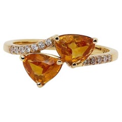 Classic 18k Yellow Gold Ring w/ 1.52 ct Natural Sapphire and Diamonds IGI Cert