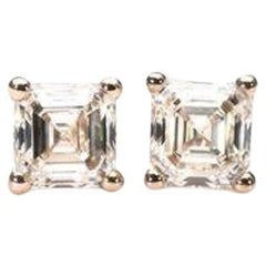 Classic 18k Yellow Gold Stud Earrings with 0.91 Ct Natural Diamonds, GIA Cert