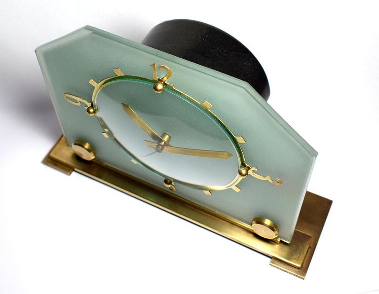 Brass Classic 1930s Art Deco Mantel Clock by Goblin For Sale