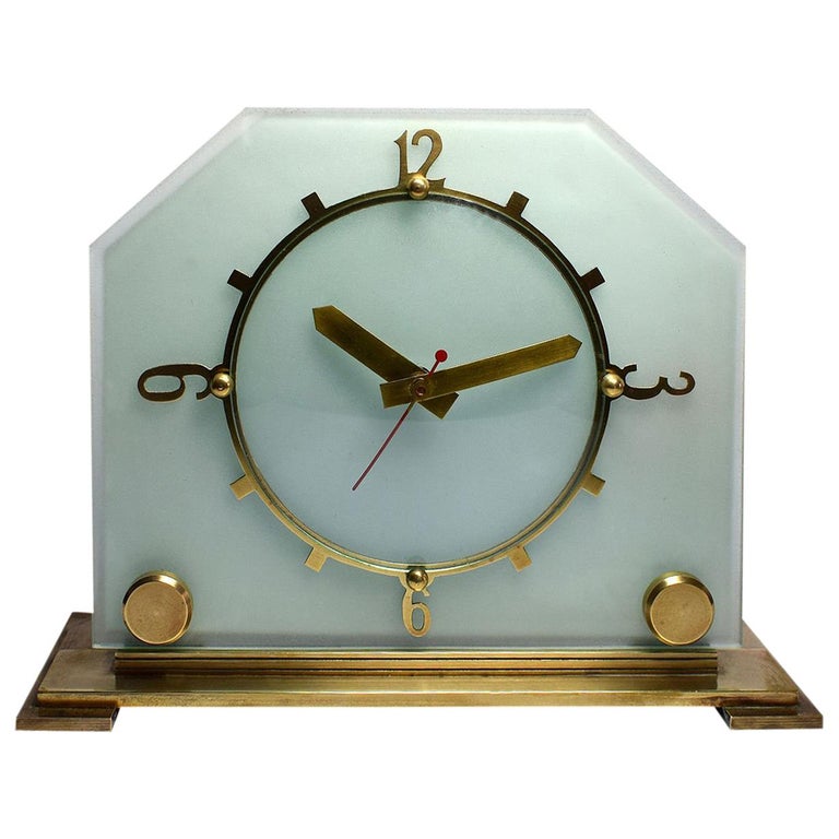 Classic 1930s Art Deco Mantel Clock by Goblin For Sale