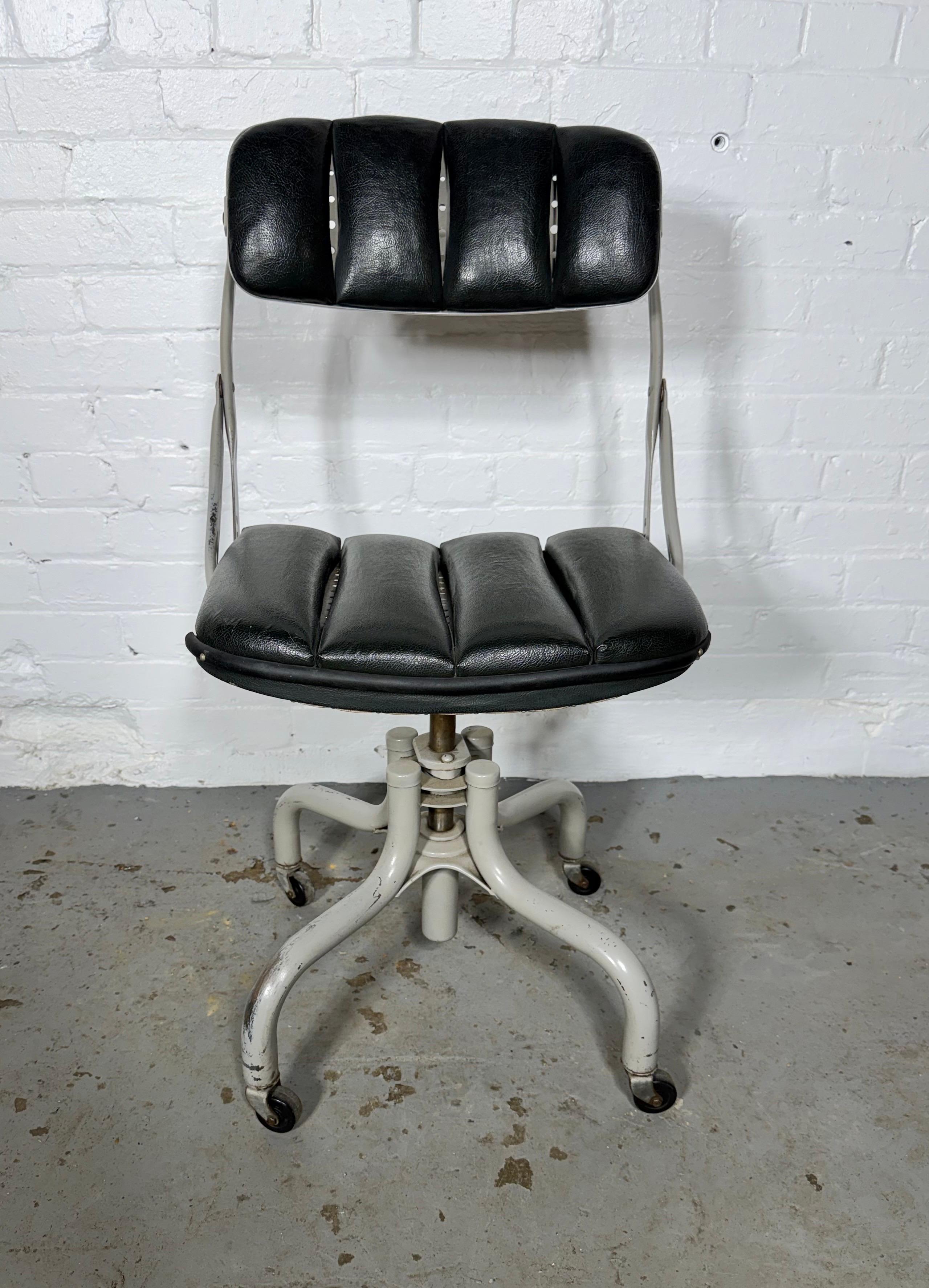 Domore Chair - 5 For Sale on 1stDibs | domore chair company
