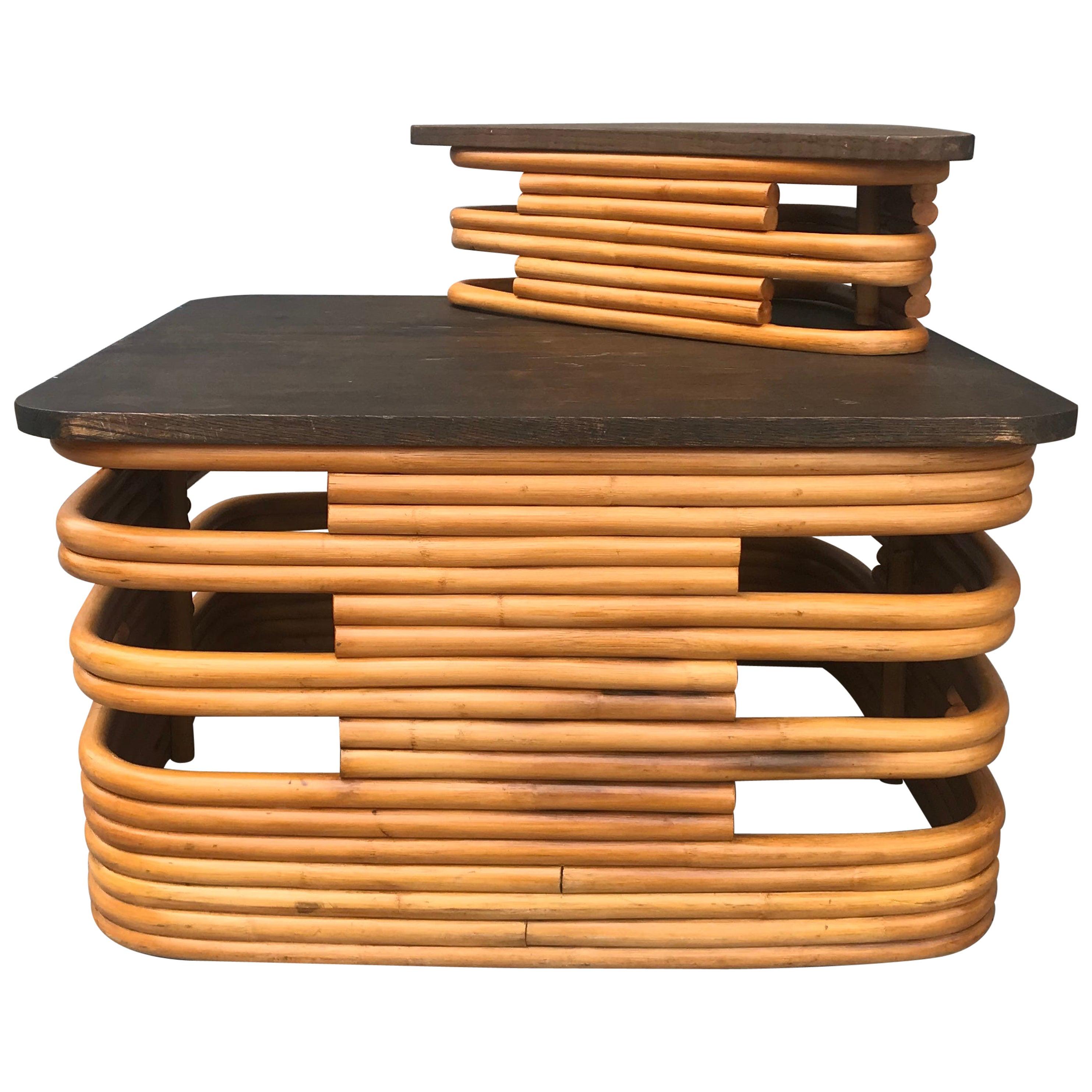Table classique en rotin et bambou des années 1940 ou style Art Déco d'après Paul Frankl en vente