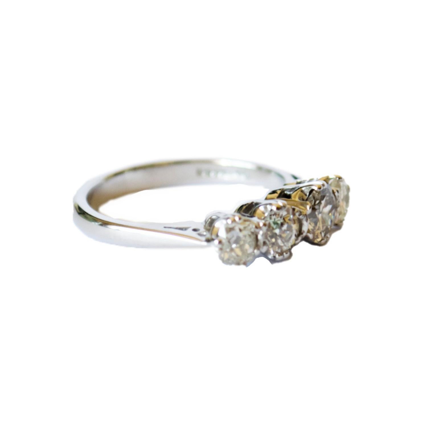 Classic 1950-1955 Diamond 1.60 ct Gold Ring For Sale 2