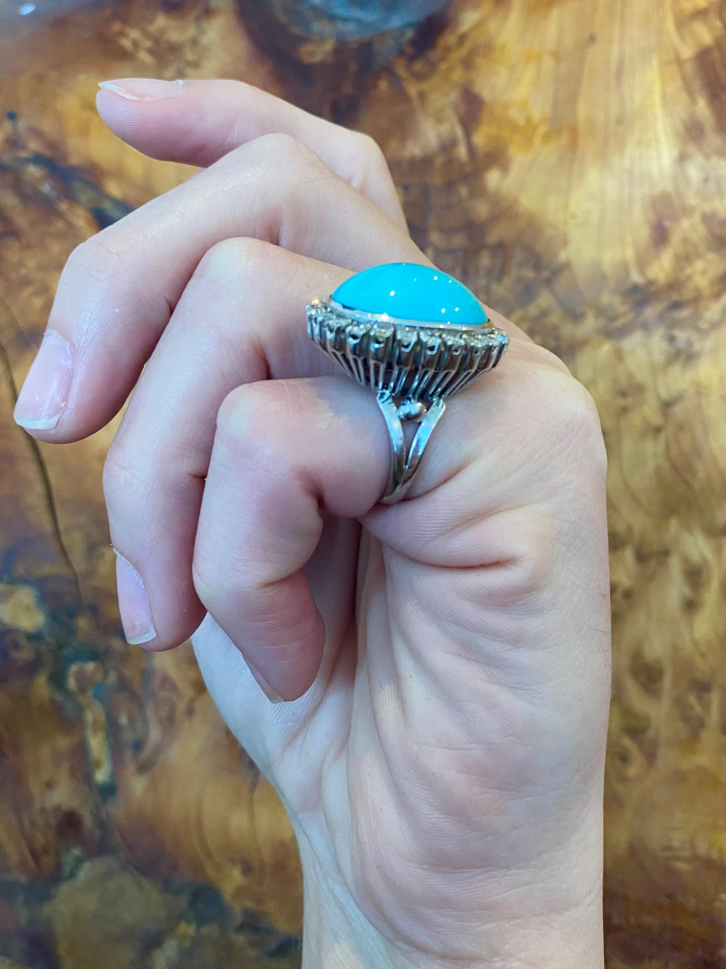 Post-War Classic 1950 Cocktail Ring in Platinum with 31.42 Cts in Diamonds and Turquoise For Sale