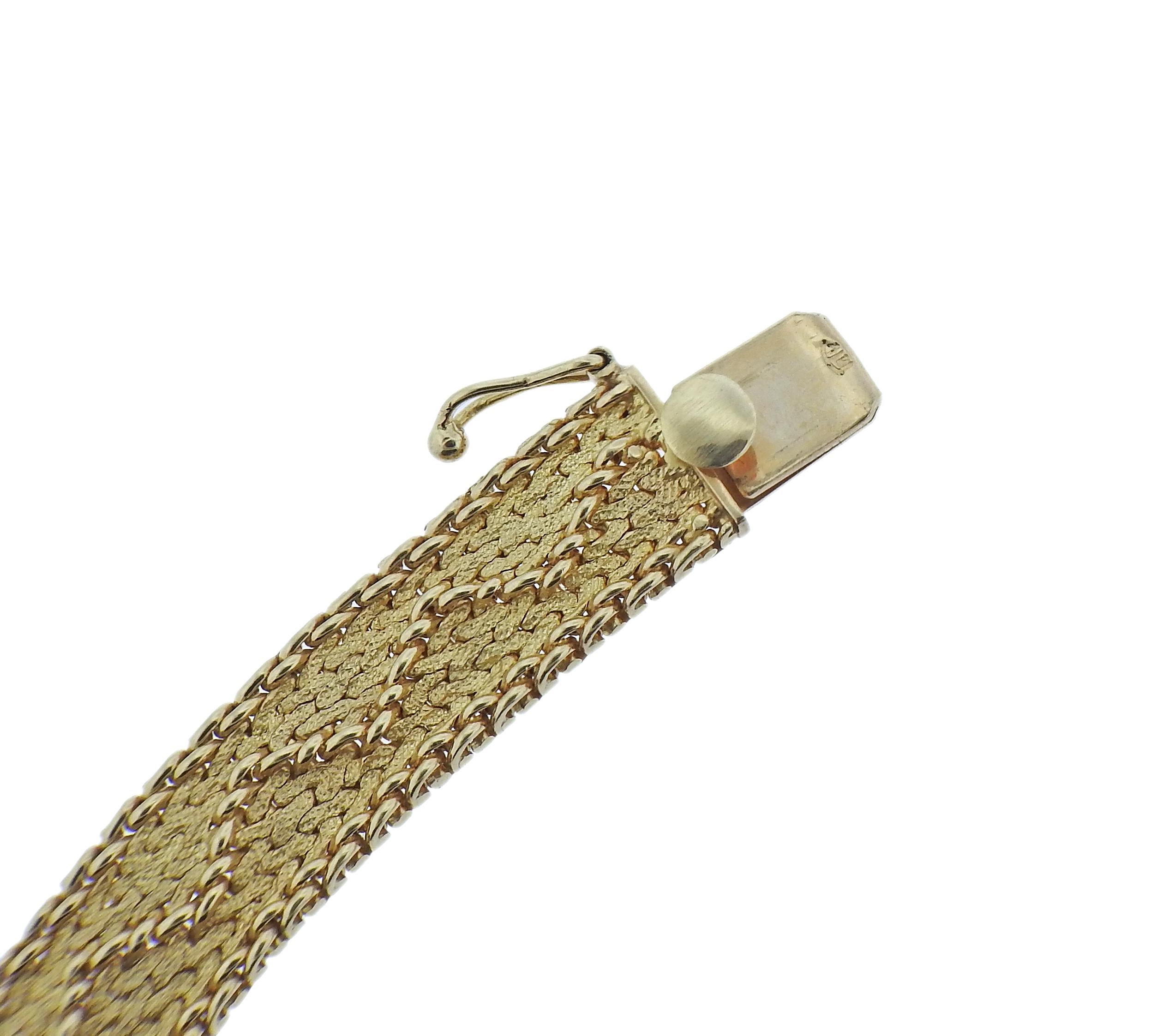 Classic 1960s Diamond Yellow Gold Necklace In Excellent Condition For Sale In New York, NY