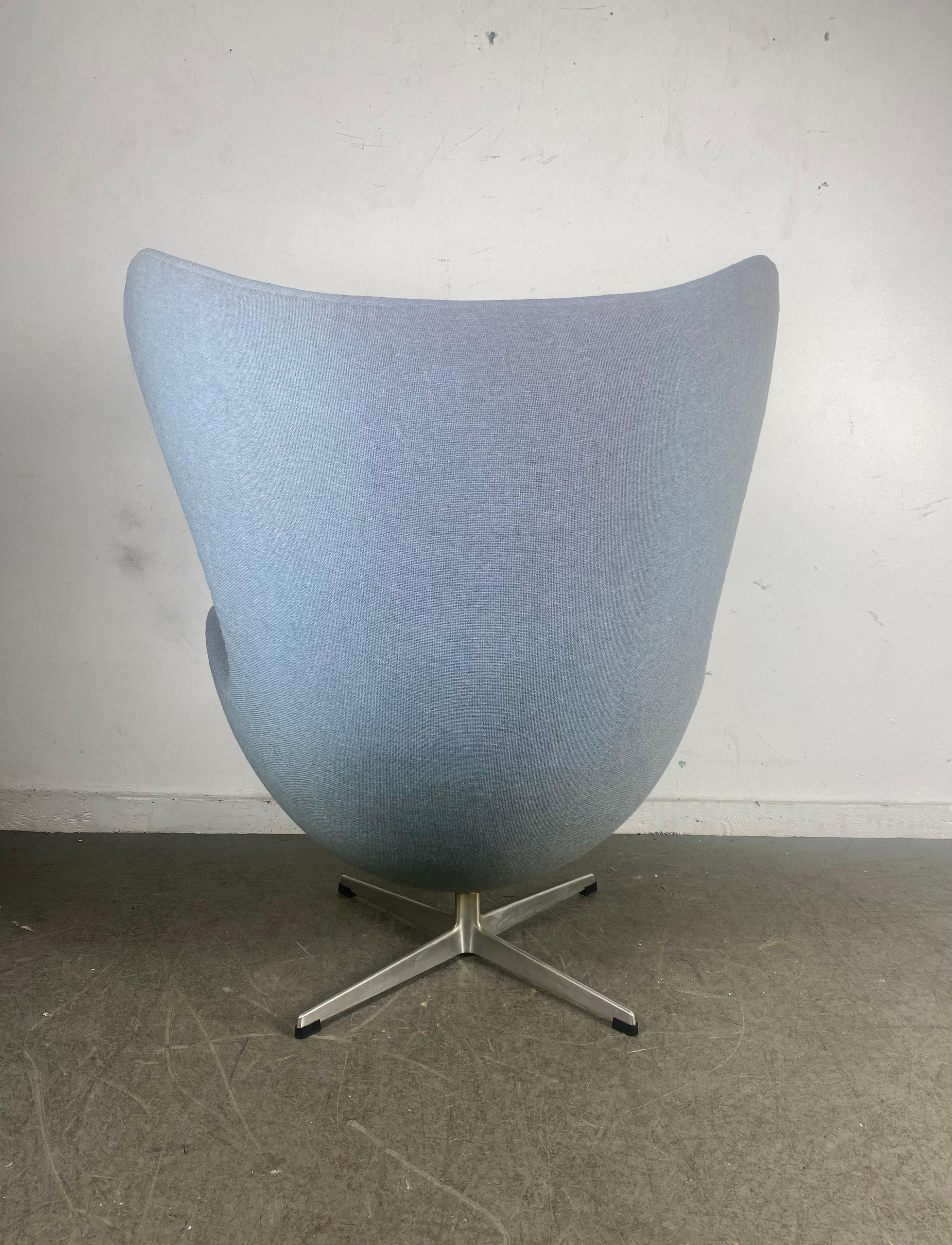 Mid-Century Modern Classic 1960s  Egg Chair designed by Arne Jacobsen for Fritzhansen / Denmark