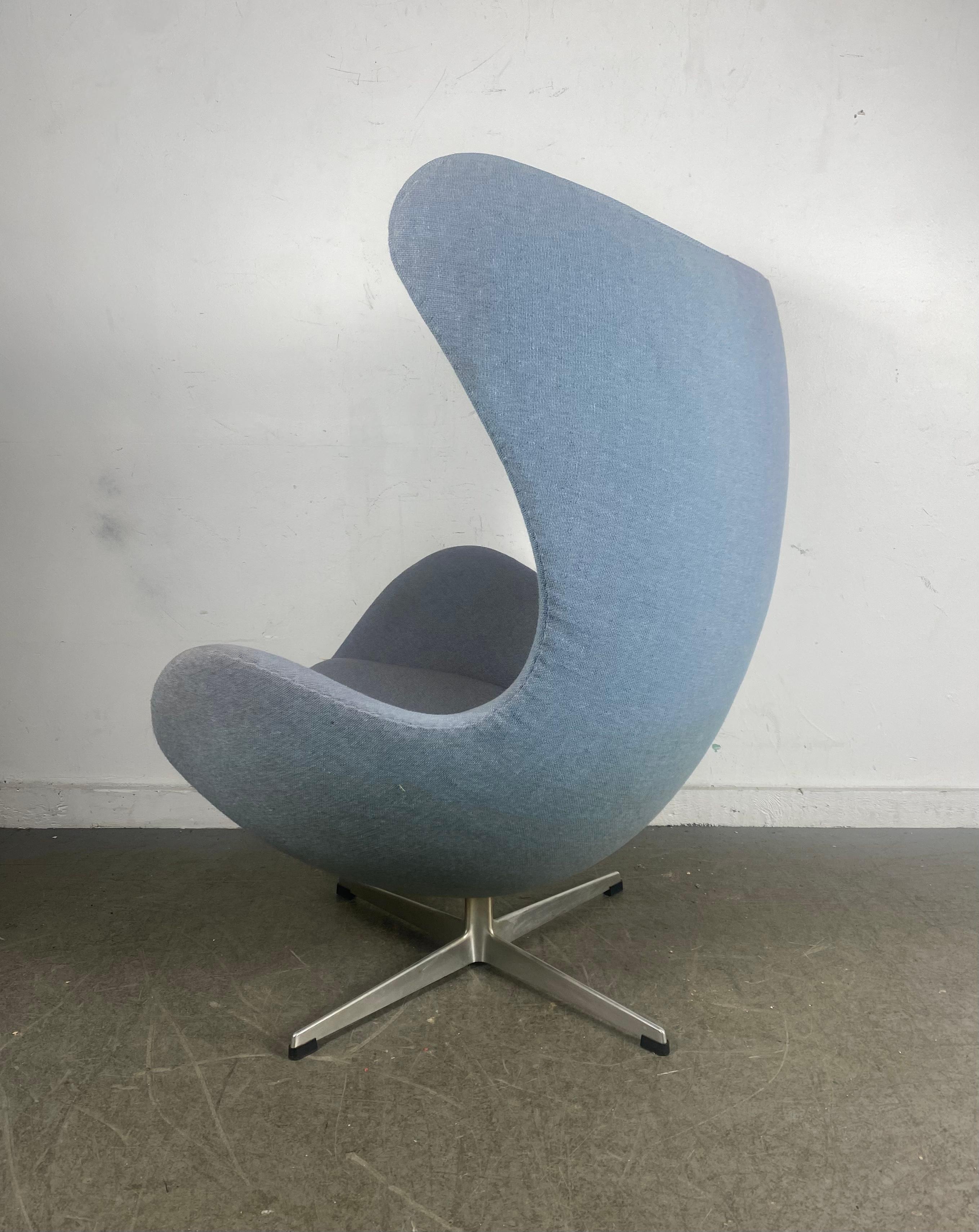 Danish Classic 1960s  Egg Chair designed by Arne Jacobsen for Fritzhansen / Denmark