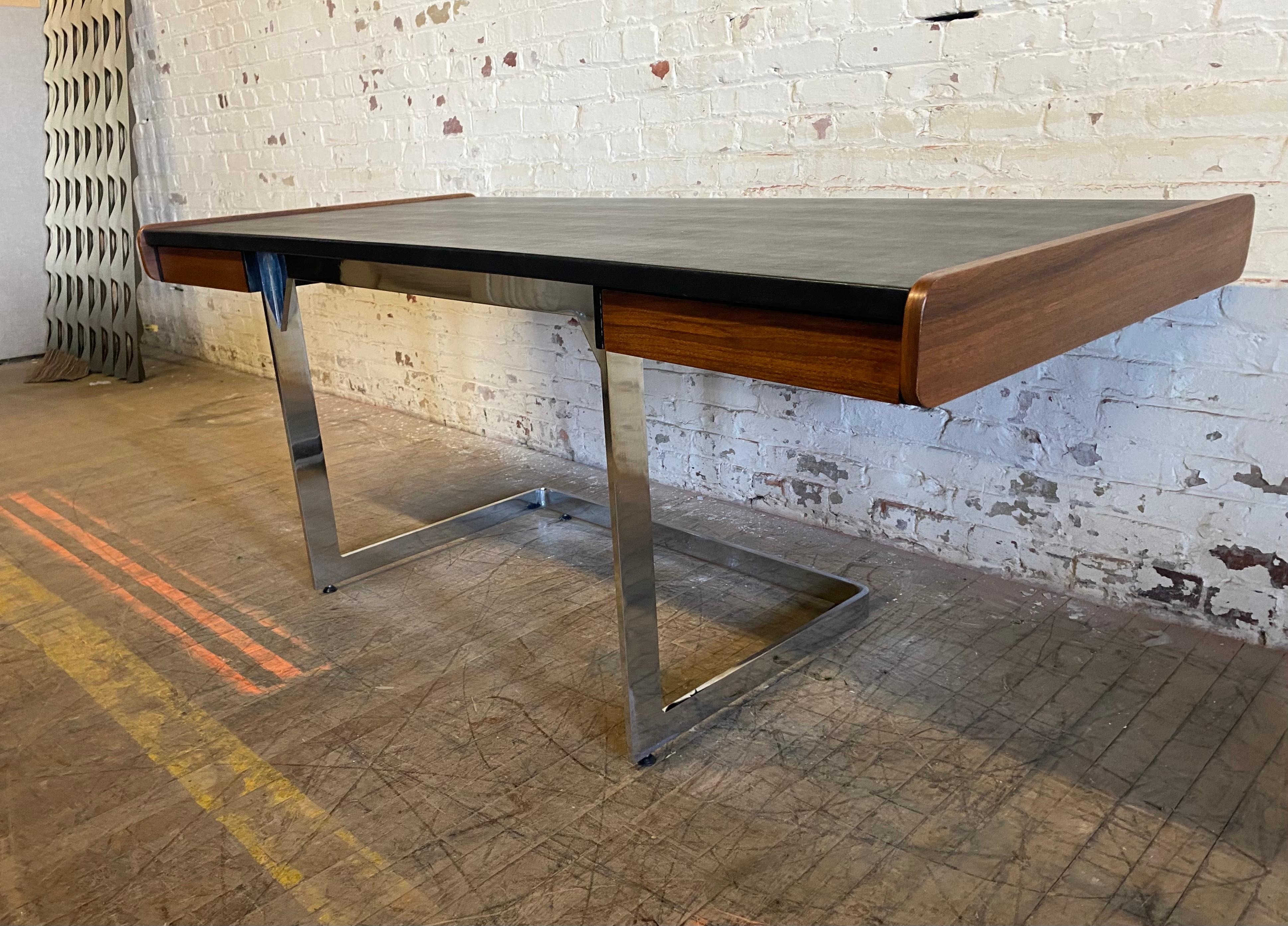 Classic 1960s Ste. Marie & Laurent Rosewood and Leather Desk 5