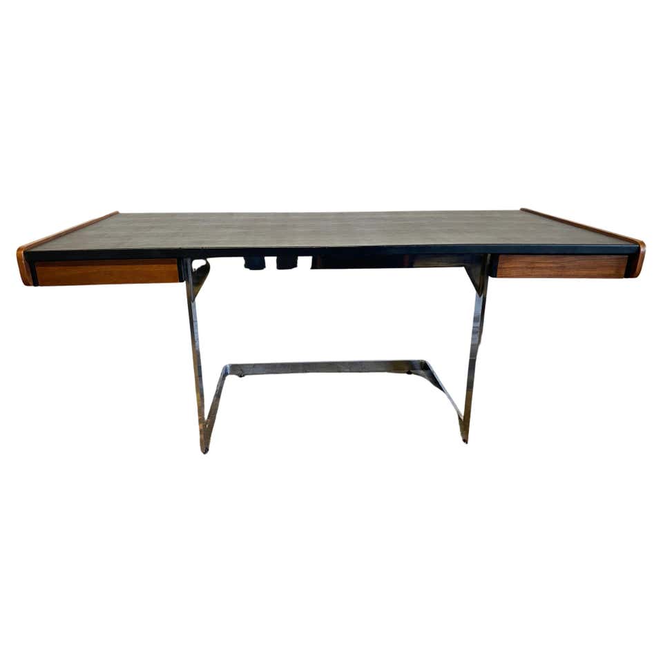 Split Reed Desk Massive Art Deco Split Reed/ Stick Wicker and Walnut Desk For Sale at ...