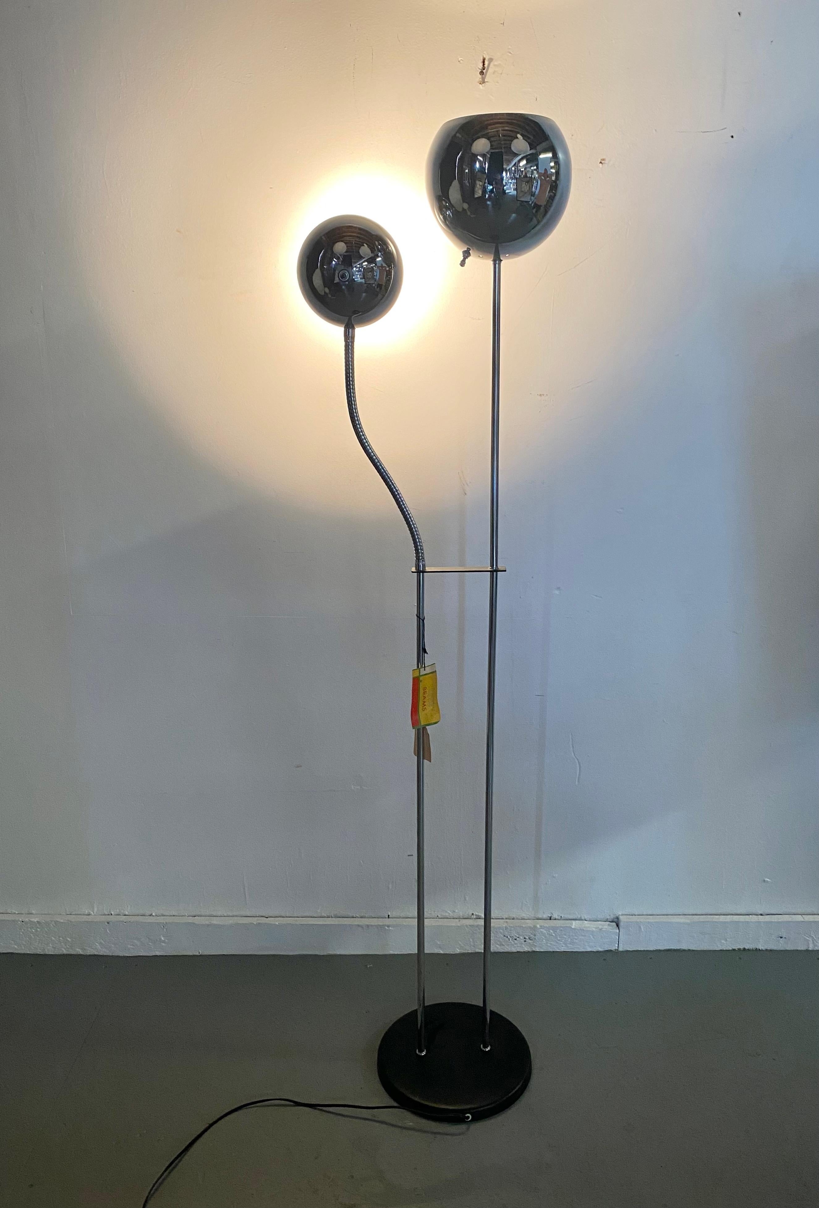 Classic 1970s Space Age double eye-ball chrome floor lamp by LITE BEAMS, very reminiscent of the classic lighting designs by Robert Sonneman, Larger chrome sphere up light, smaller sphere fully adjustable, can be used independently ,perfect for