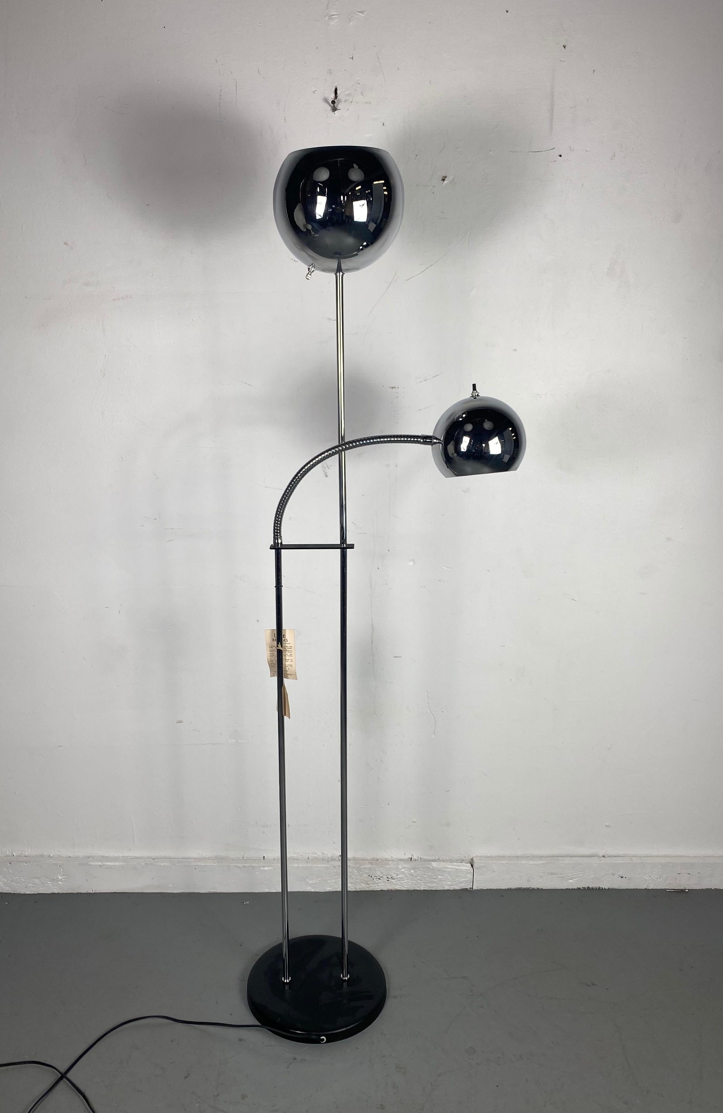 Classic 1970s Double Eye-Ball Chrome Floor Lamp by Lite Beams, After Sonneman In Excellent Condition For Sale In Buffalo, NY