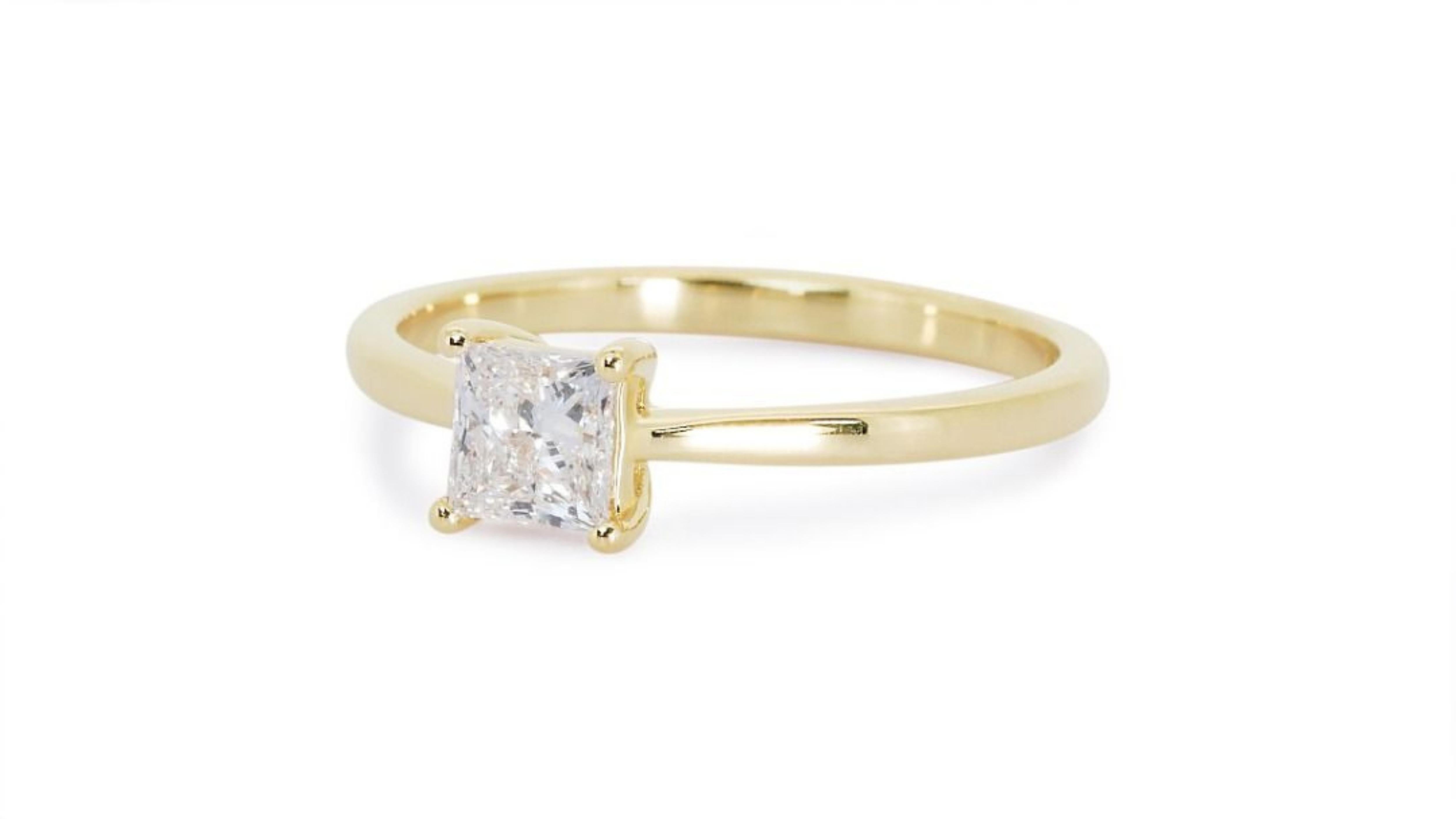 Classic 1ct. Square Modified Brilliant Solitaire Diamond Ring In New Condition For Sale In רמת גן, IL