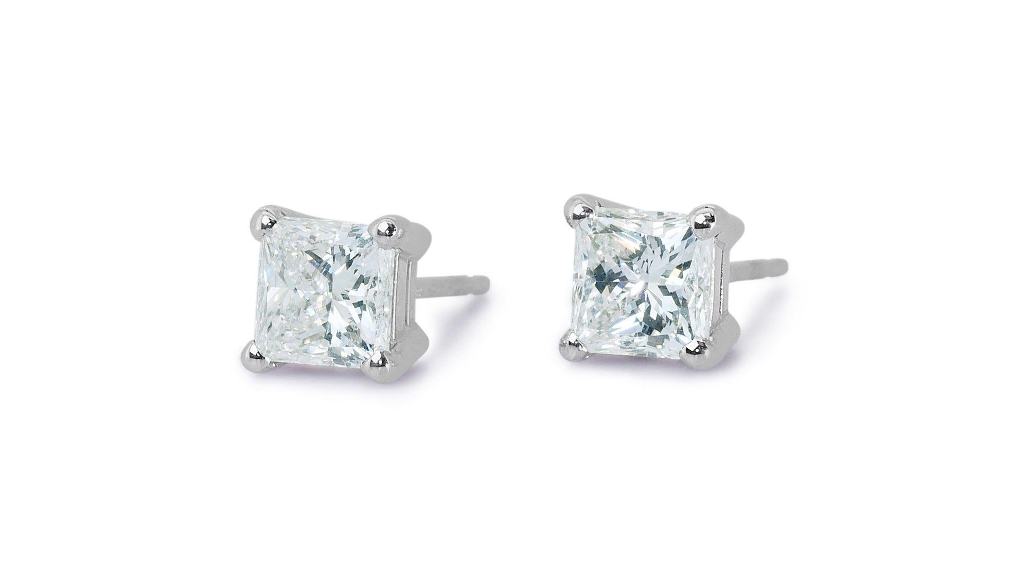 Square Cut Classic 2.00ct Diamond Stud Earrings in 18k White Gold - GIA Certified For Sale