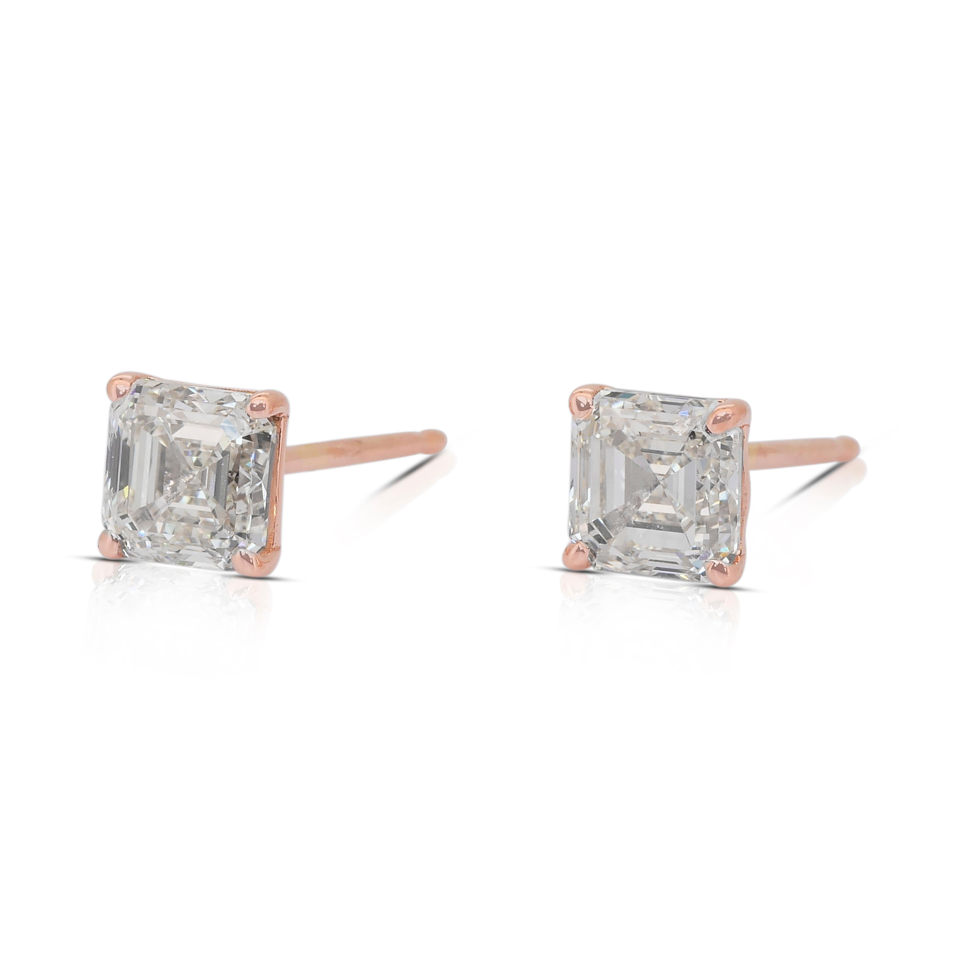Classic 2.03ct Diamonds Stud Earrings in 18k Rose Gold - IGI Certified In New Condition For Sale In רמת גן, IL
