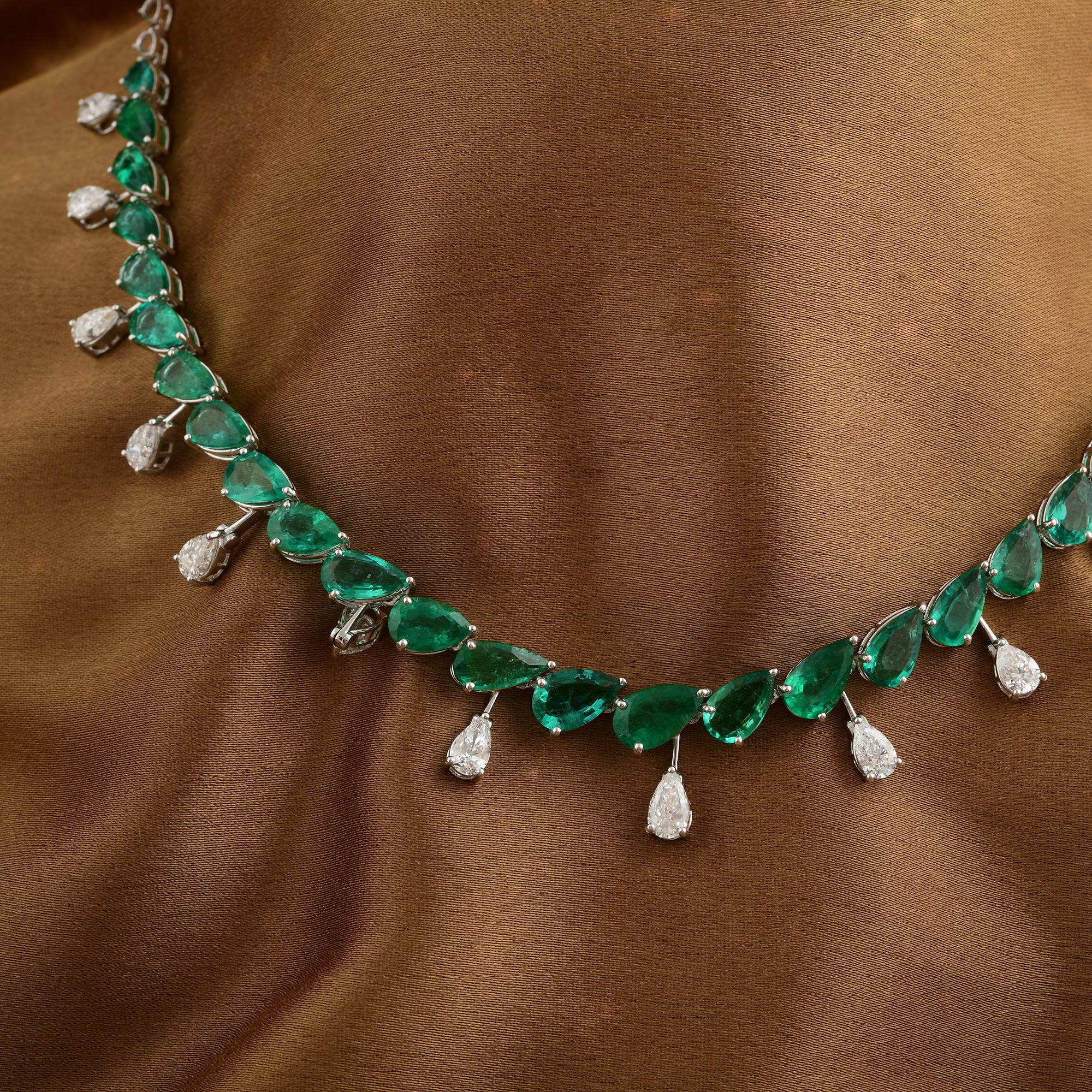 Collar Gargantilla Clásico Esmeralda 20,55ct con Gotas de Diamantes 4,64ct Oro Blanco 18k en venta 2
