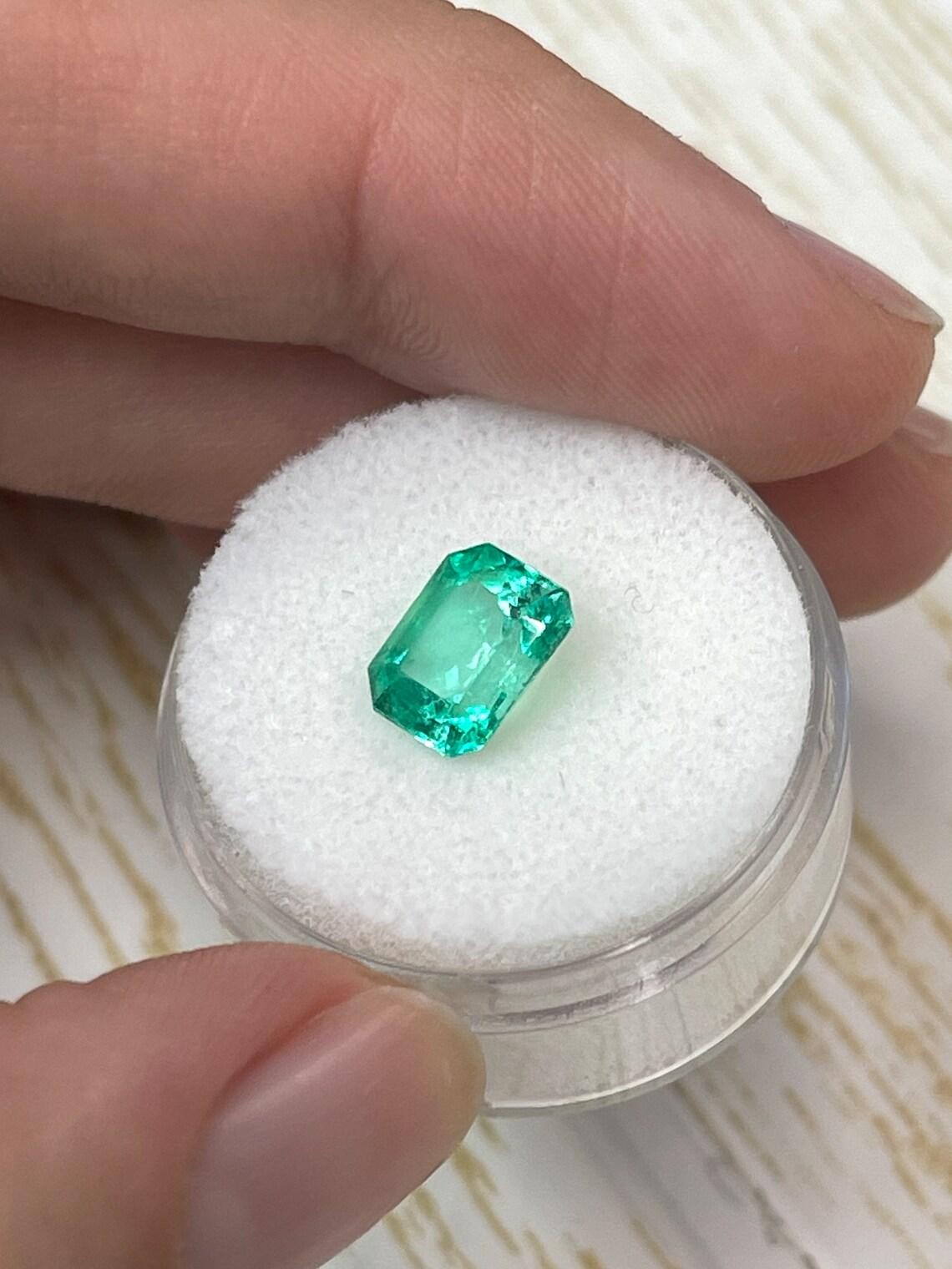 Women's Classic 2.07 Carat Muzo Green Emerald Cut Colombian Emerald Gem - May Birthstone For Sale