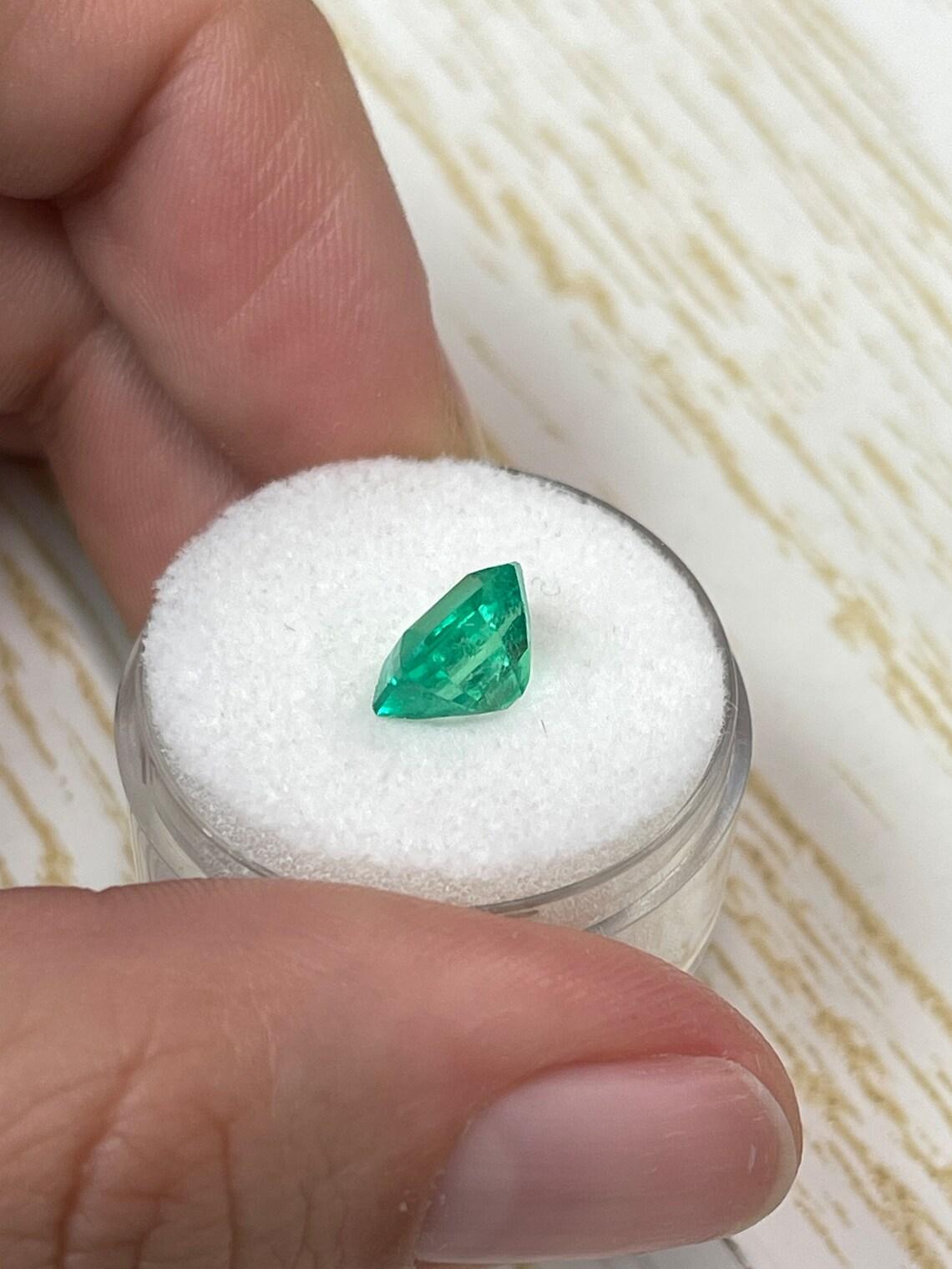 Classic 2.07 Carat Muzo Green Emerald Cut Colombian Emerald Gem - May Birthstone For Sale 2