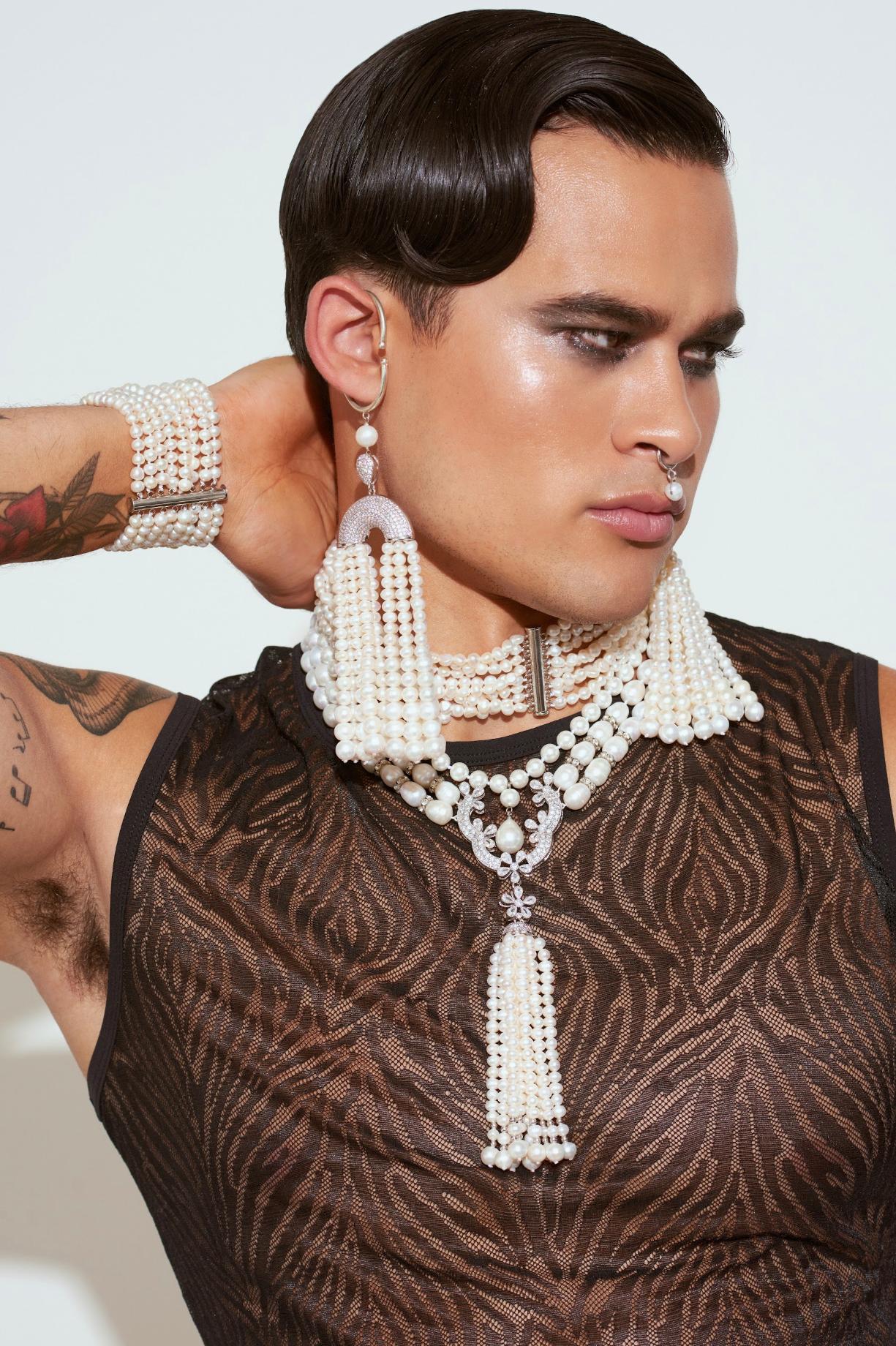 Classic 3 Layer Tassel Pearl Necklace In New Condition For Sale In Miami Beach, FL