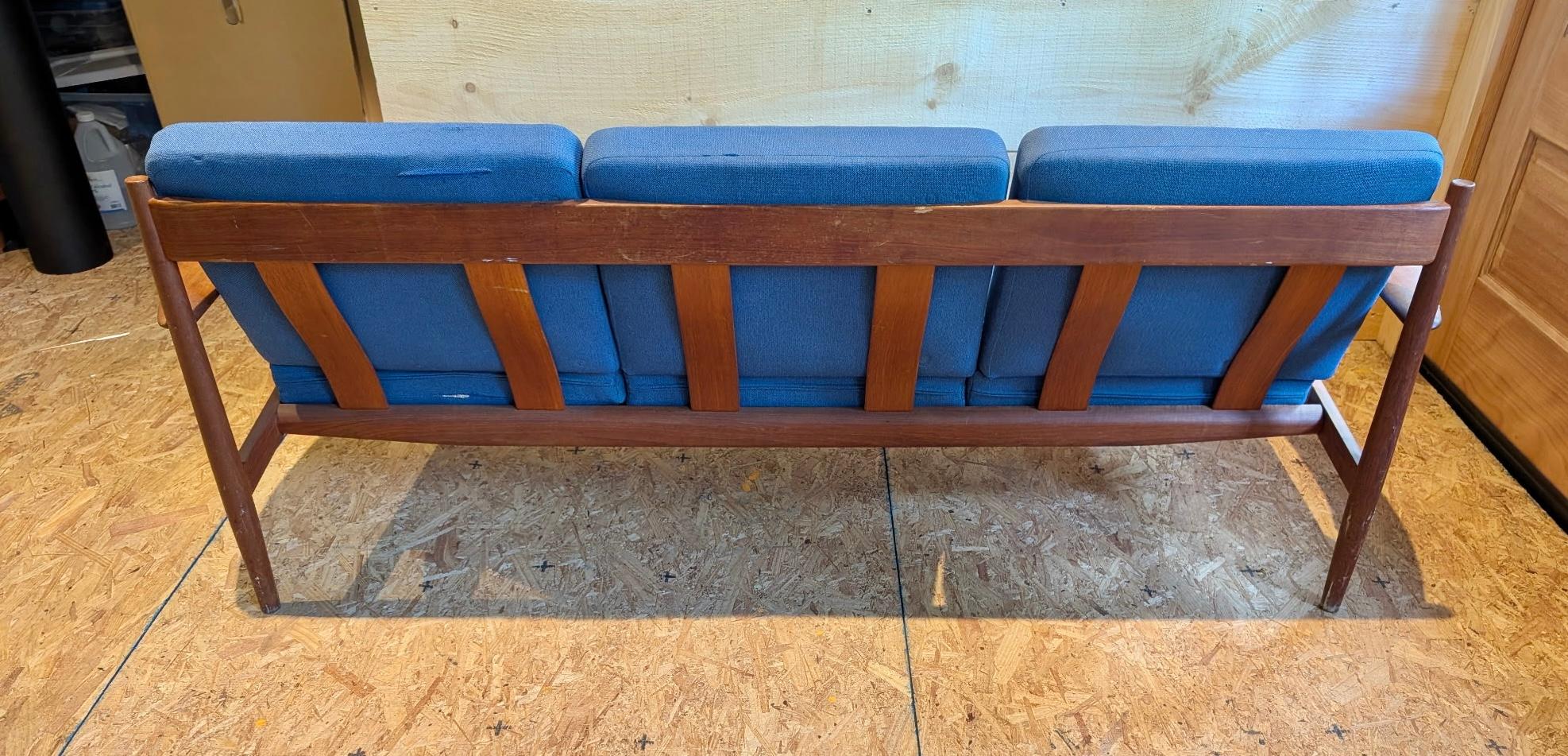 Danese Divano classico a 3 posti in teak di Grete Jalk per France and Son / Danimarca in vendita