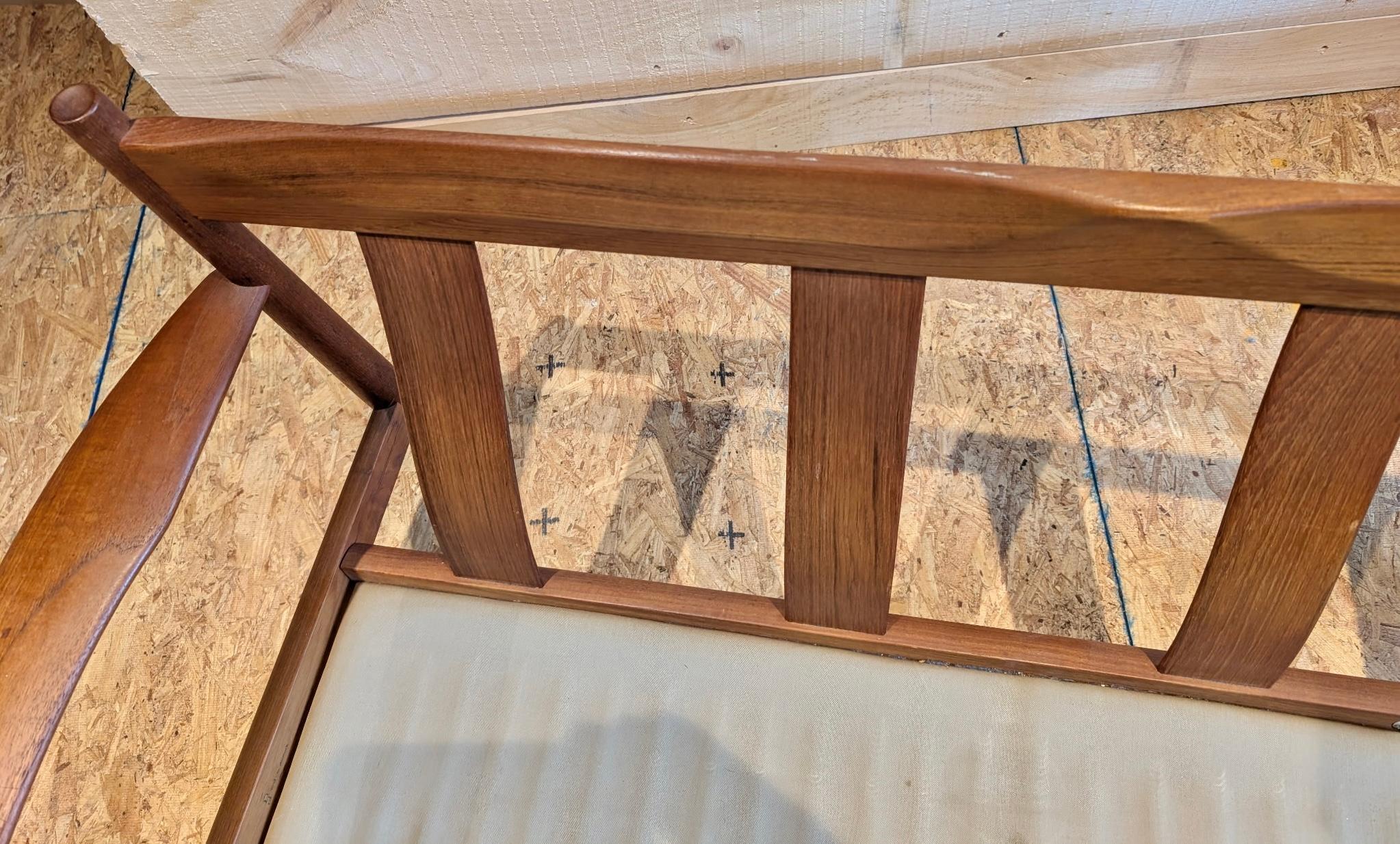 Divano classico a 3 posti in teak di Grete Jalk per France and Son / Danimarca in vendita 1