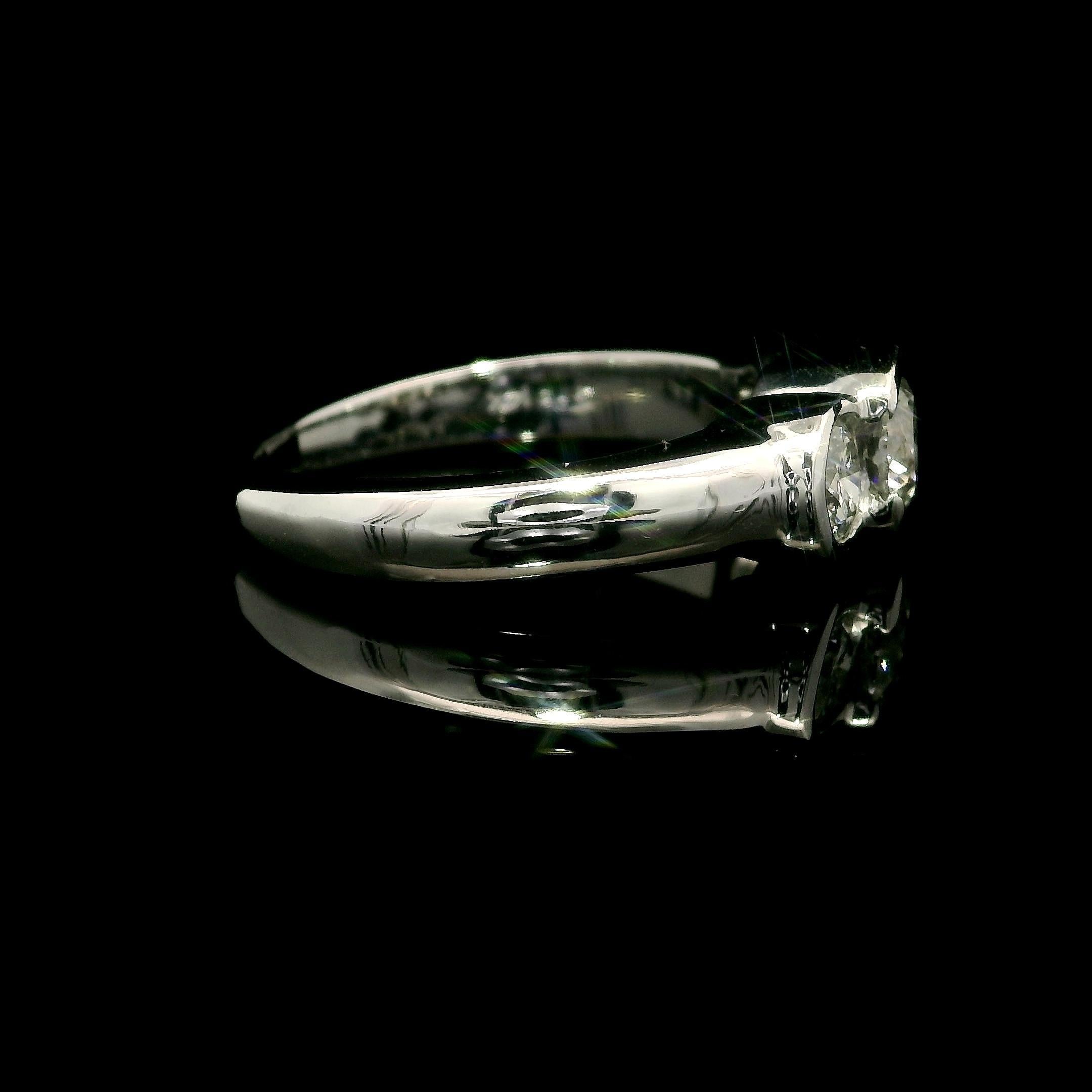 Classic 3 Stone 14k Weißgold 1,0ct Hälfte Lünette Set Diamond Engagement Band Ring im Zustand „Hervorragend“ im Angebot in Montclair, NJ