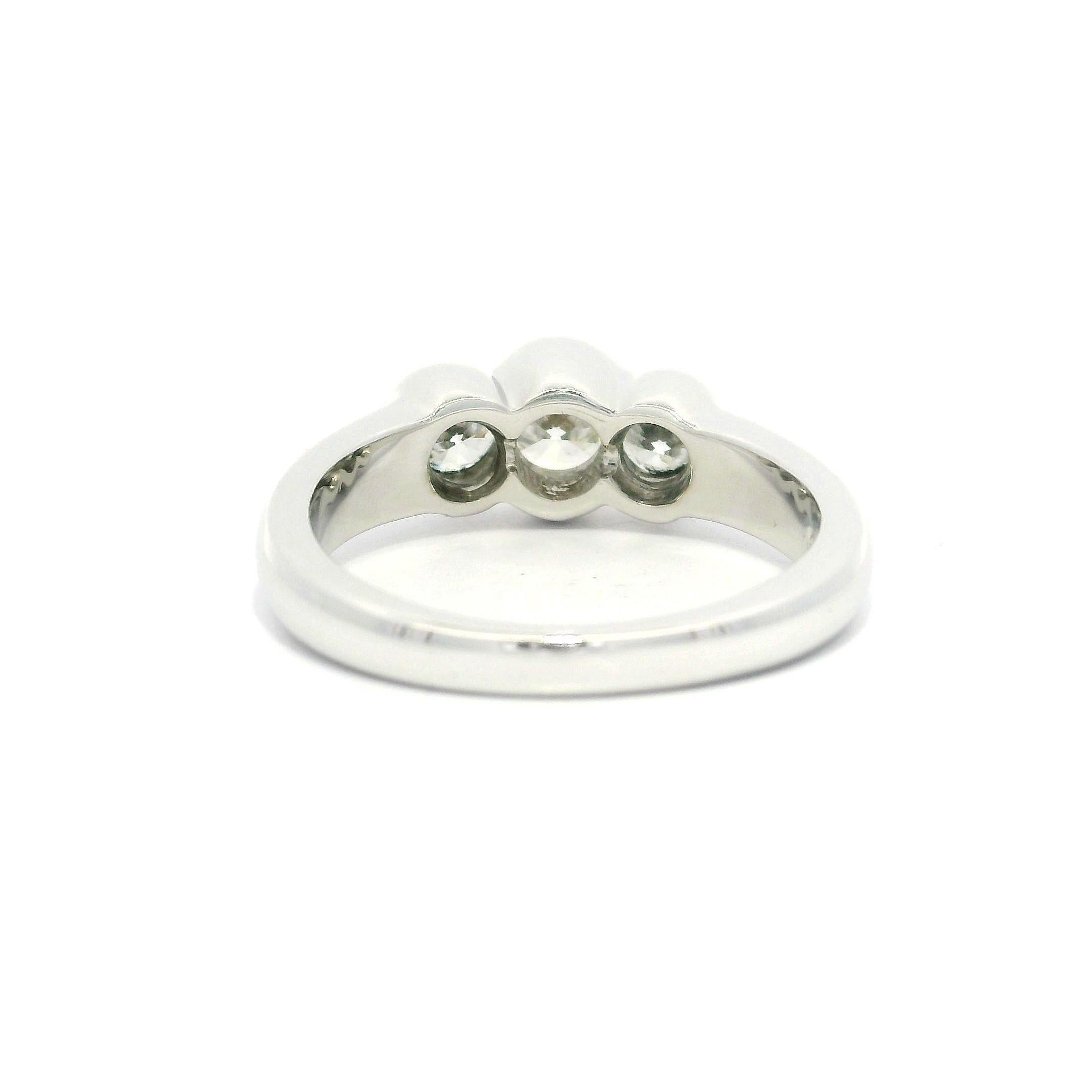 Classic 3 Stone 14k Weißgold 1,0ct Hälfte Lünette Set Diamond Engagement Band Ring im Angebot 3